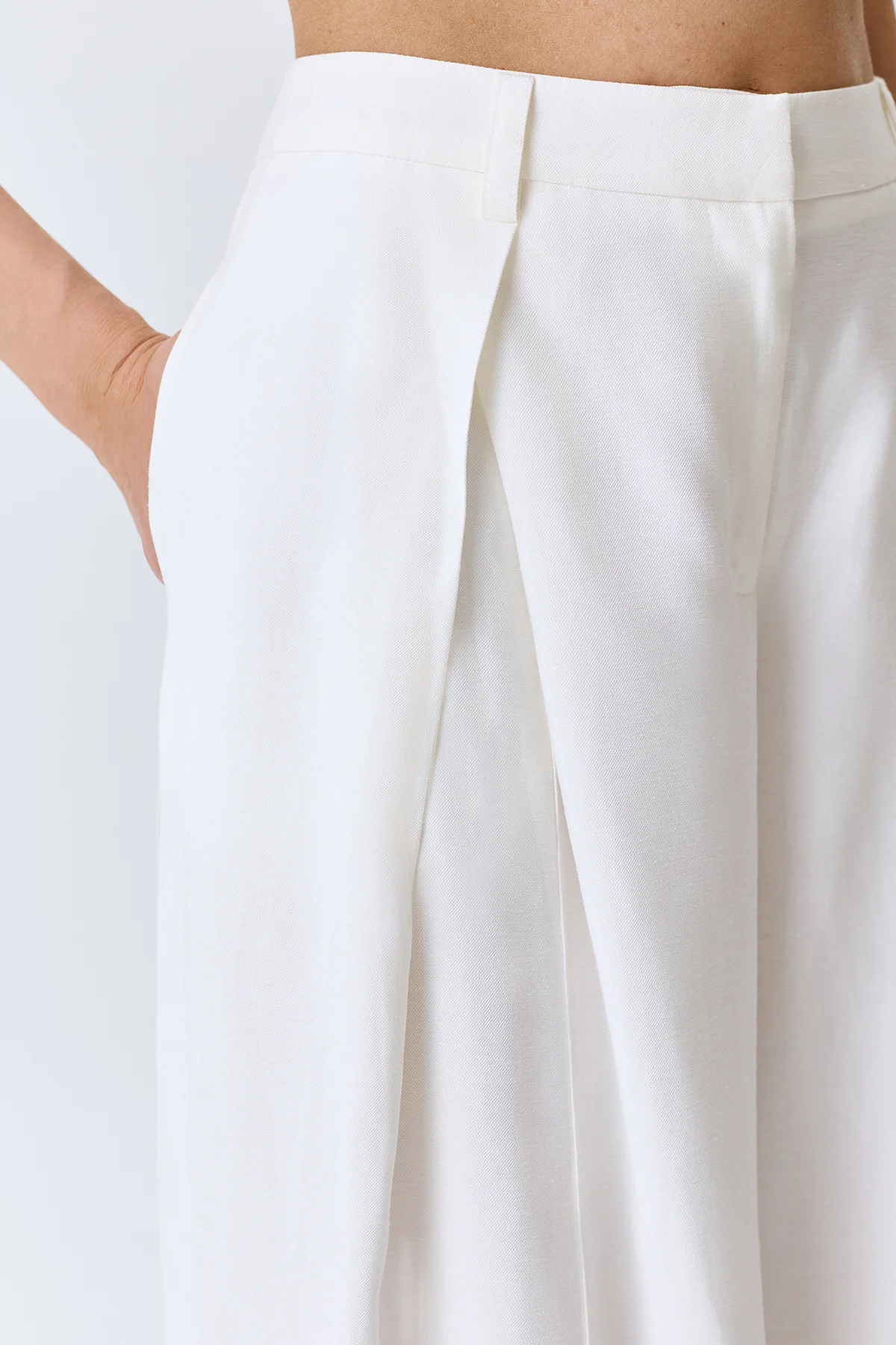 Широкие брюки с акцентными складками, 48