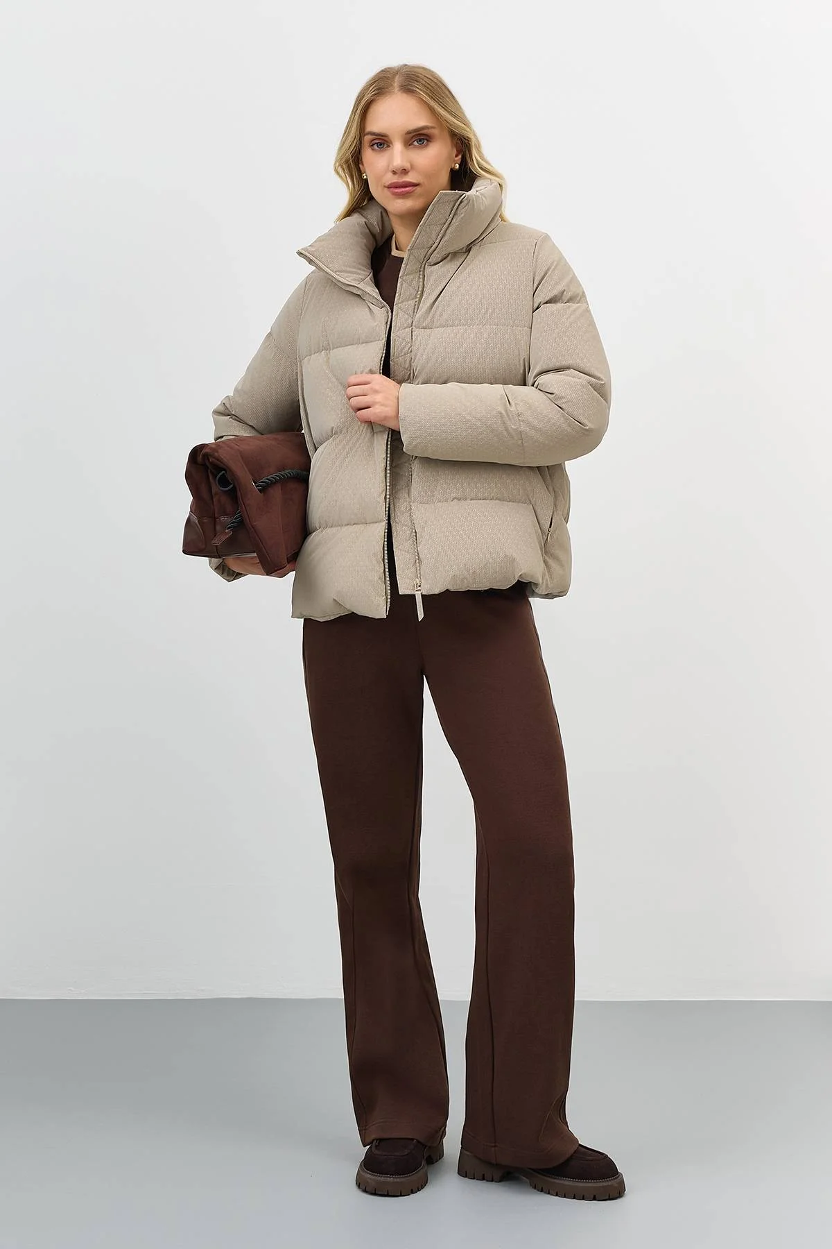 Лимитированная серия куртка с имитацией вязаной фактуры с палантином, 52