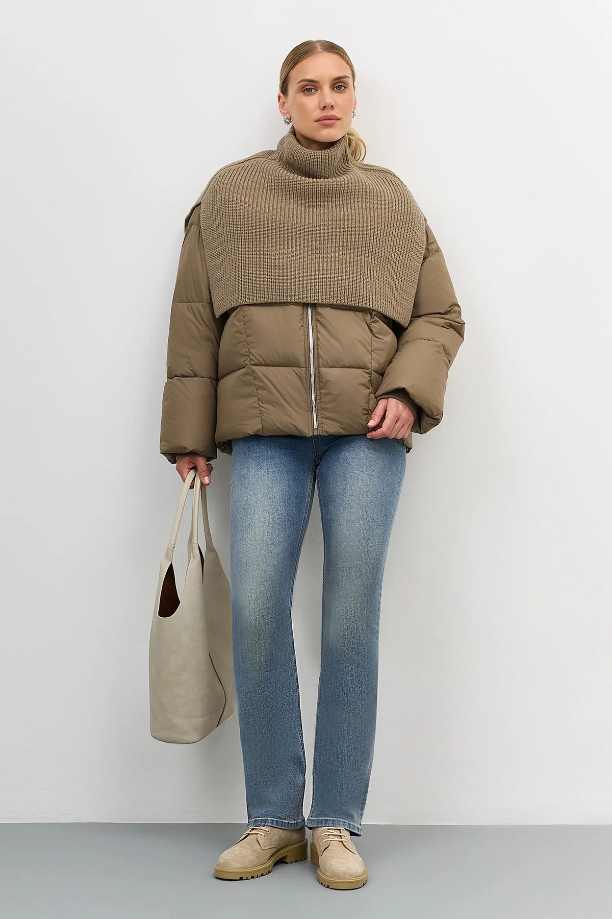 Куртка с трикотажной манишкой, 44