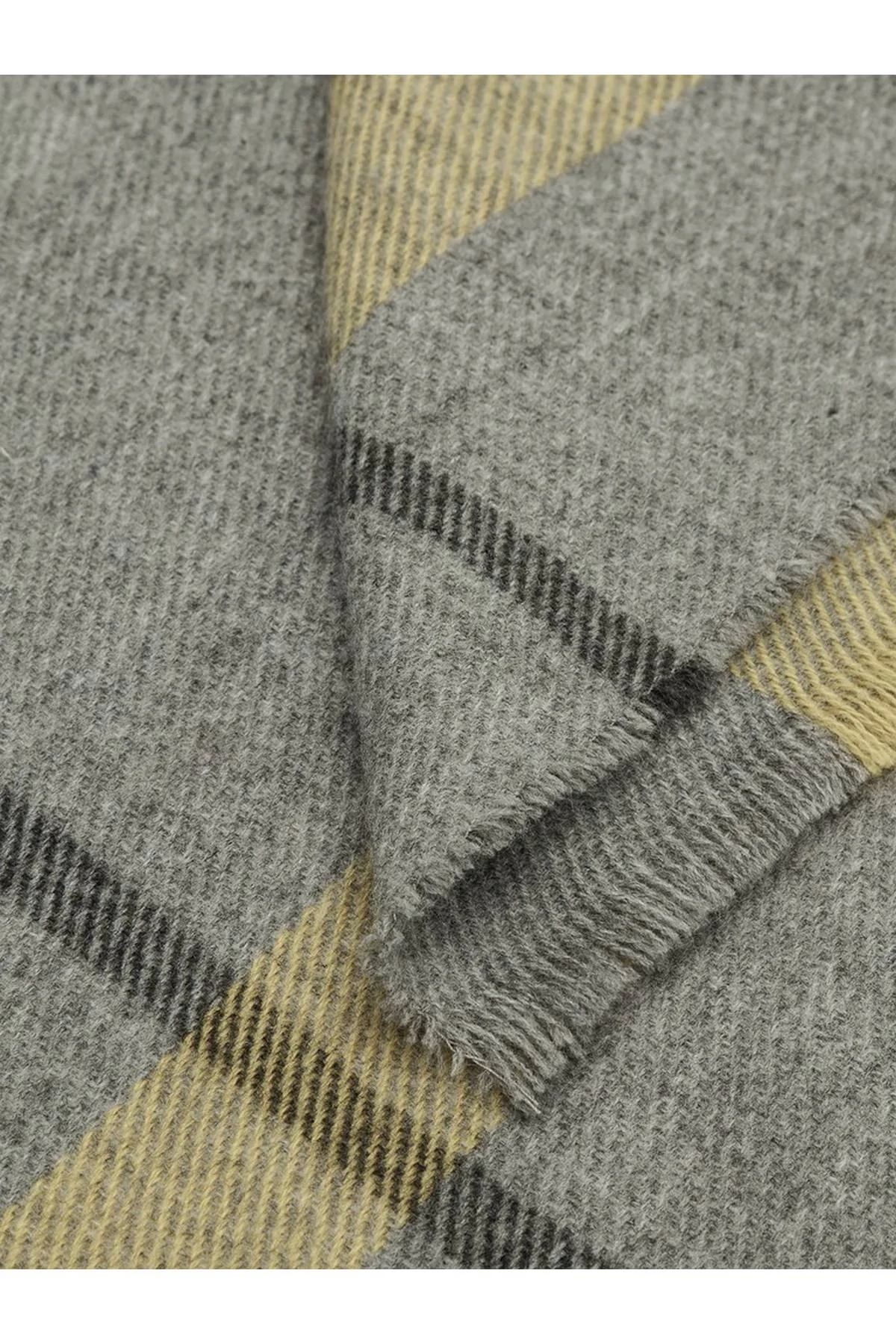 Лимитированная серия куртка с светло-серым палантином, 46