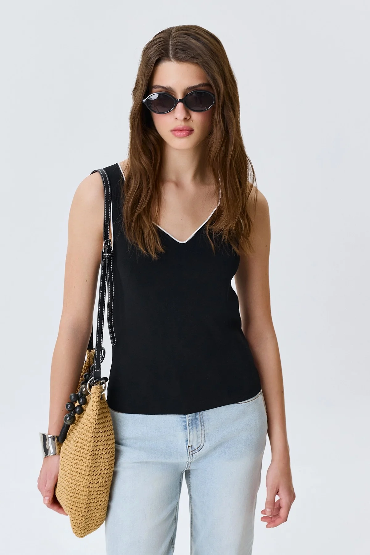 Топ из вискозы с контрастным кантом, 40