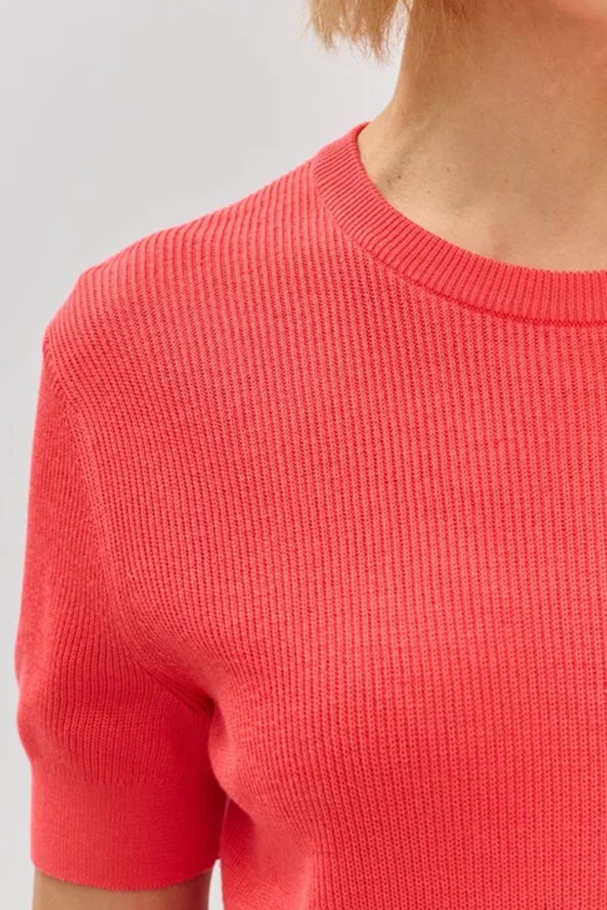 Вязаный джемпер из модала и хлопка в коралловом цвете, 52р