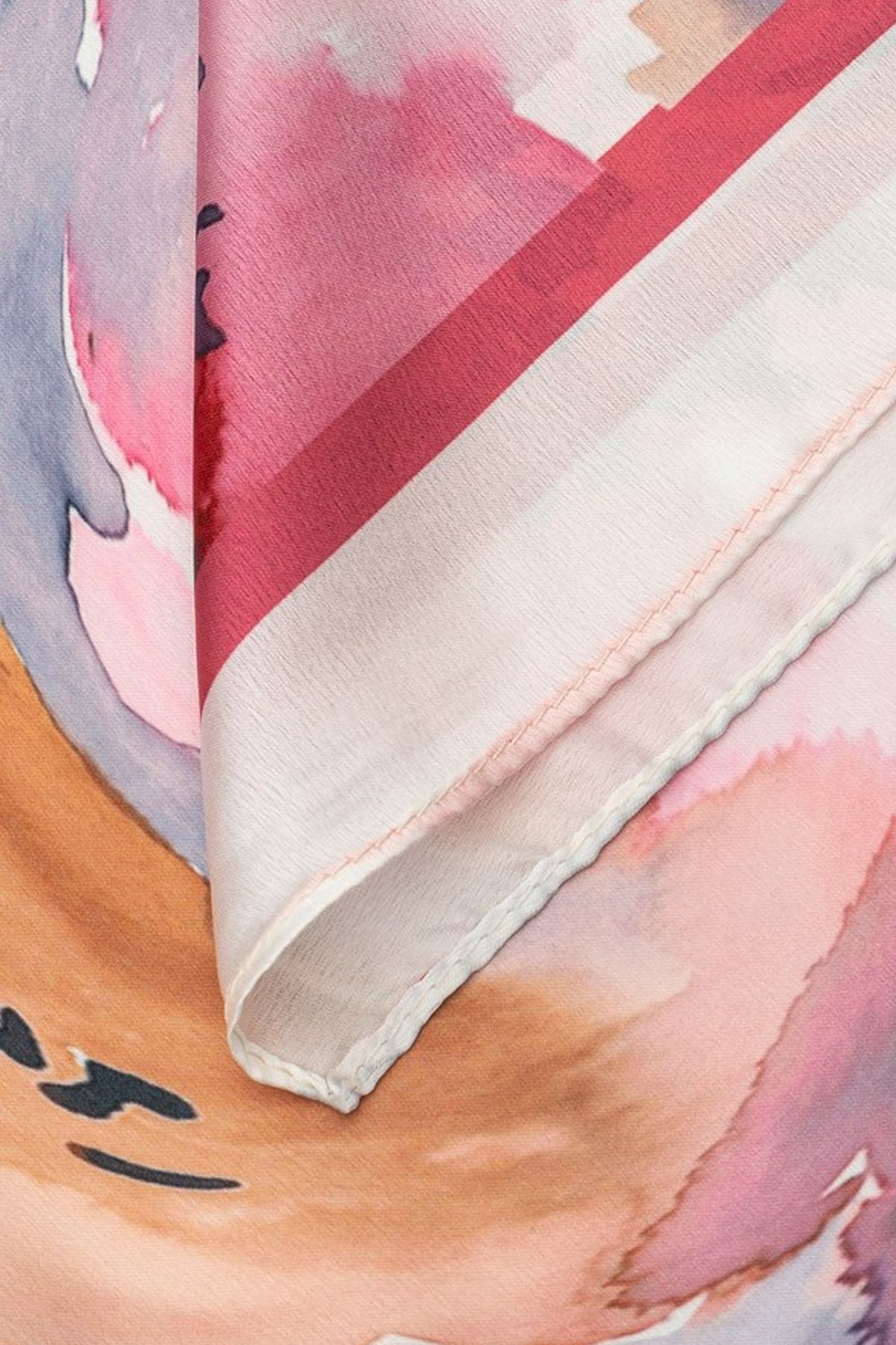 Платок с абстрактным принтом в розовых оттенках, 90х90