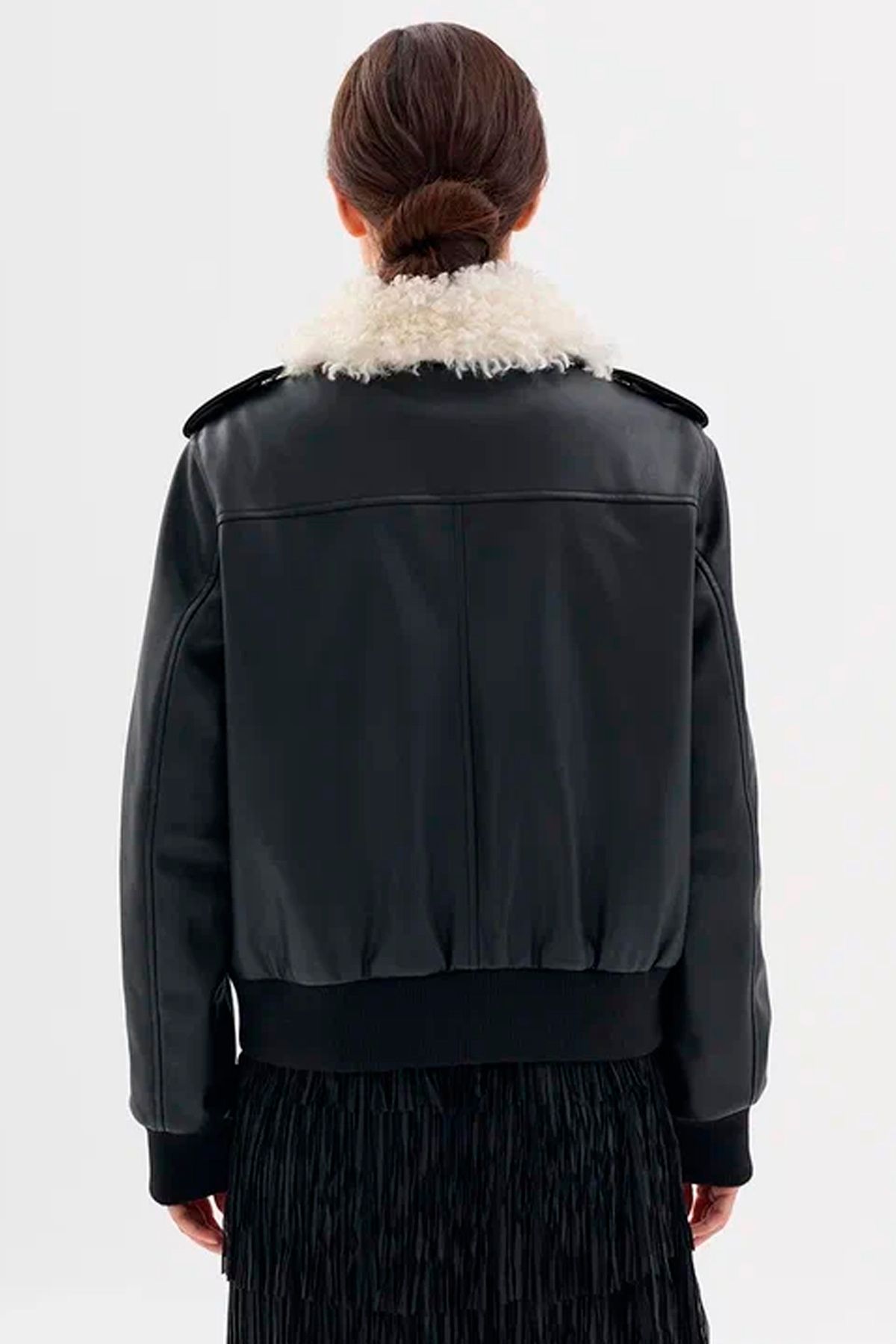 Куртка из полиуретана с несъёмным воротником, 46р