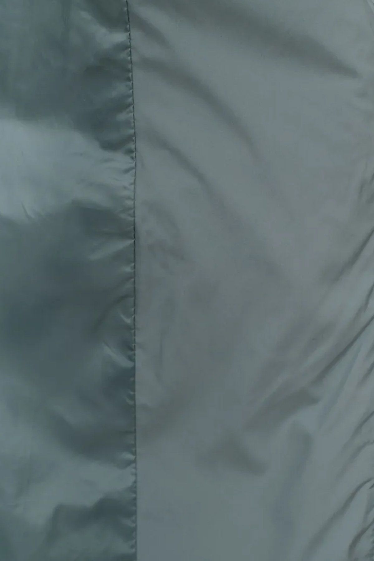 Удлиненная куртка с объемным капюшоном в сером цвете, 48р