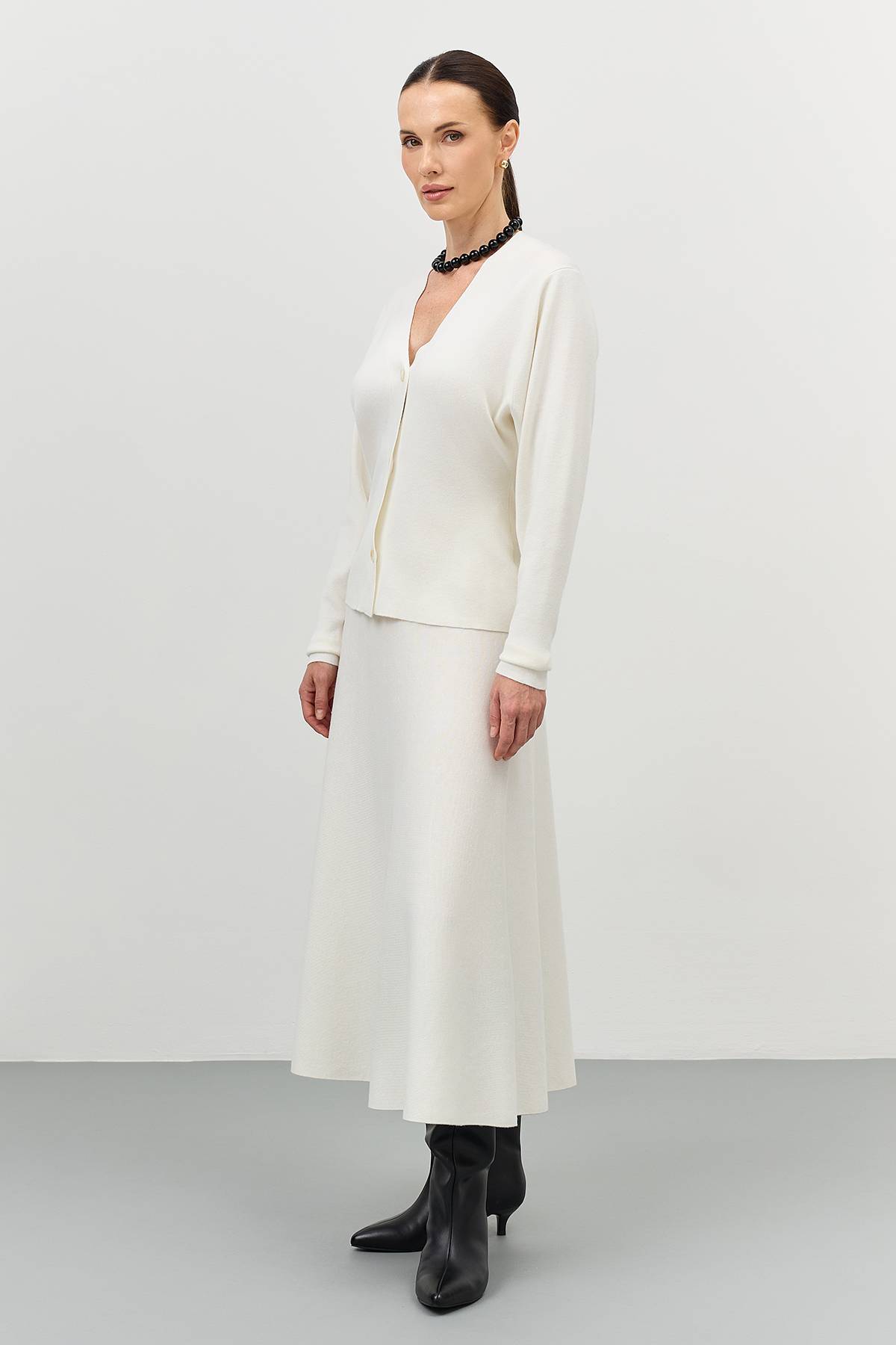 Классический белый кардиган с V-образным вырезом, 44