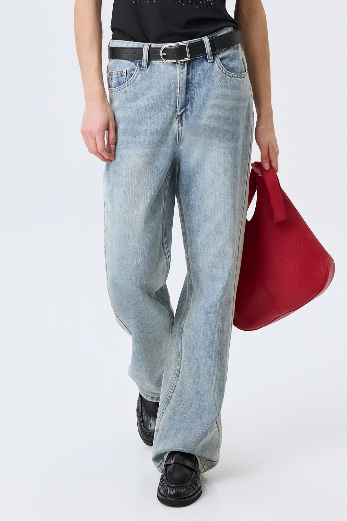 Свободные джинсы с деликатной варкой, 42