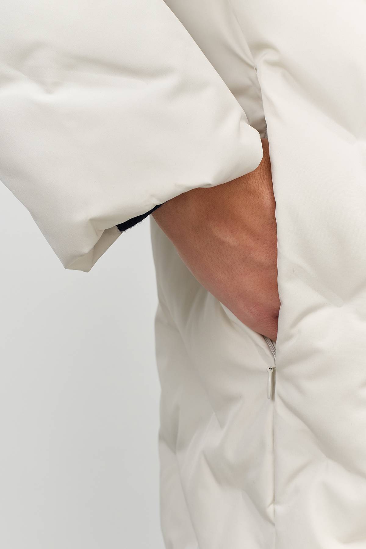 Лимитированная серия пальто с бежевым палантином, 48