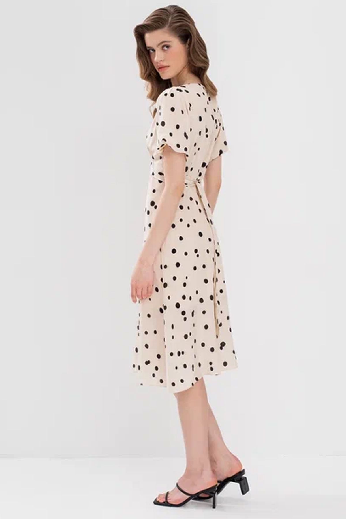 Платье с принтом в чёрный горошек, 40р