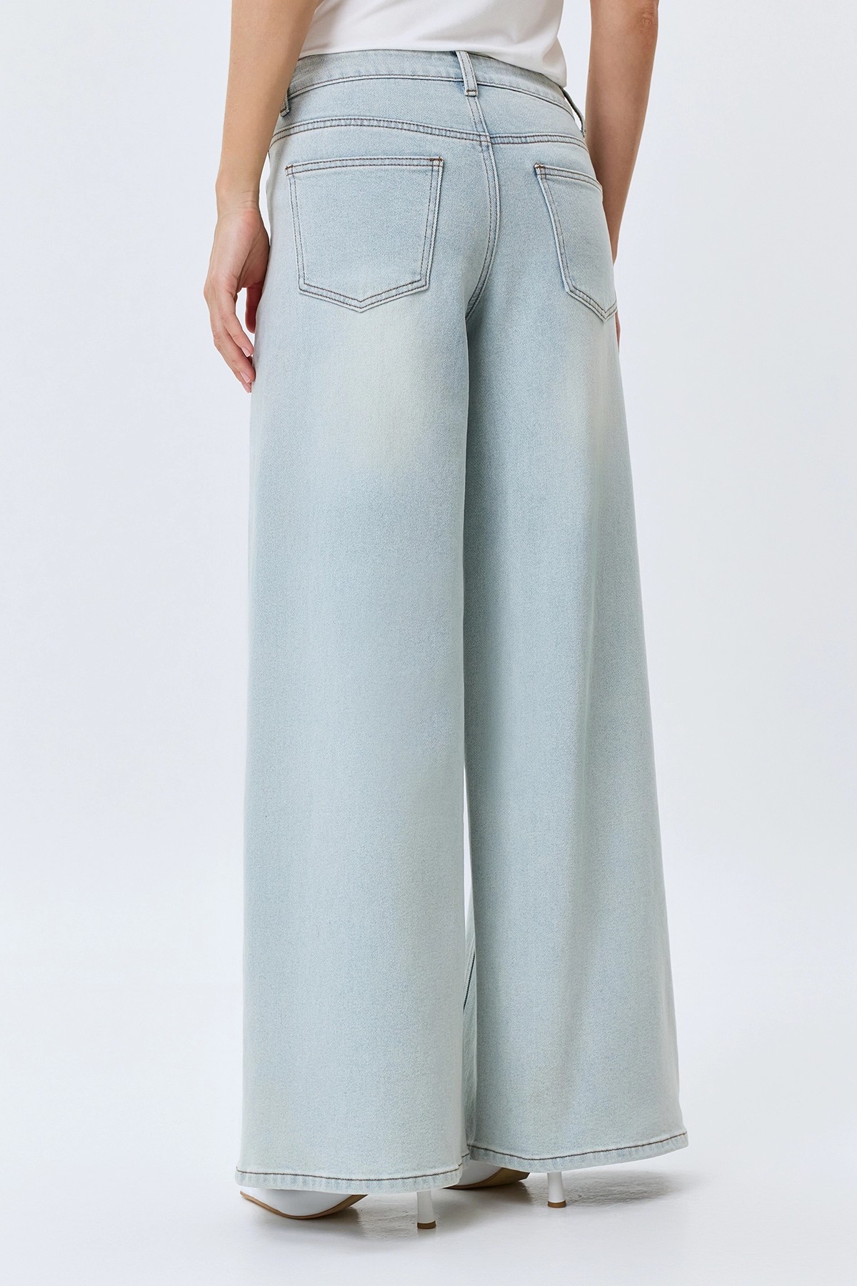 Светлые джинсы Wide leg, 44