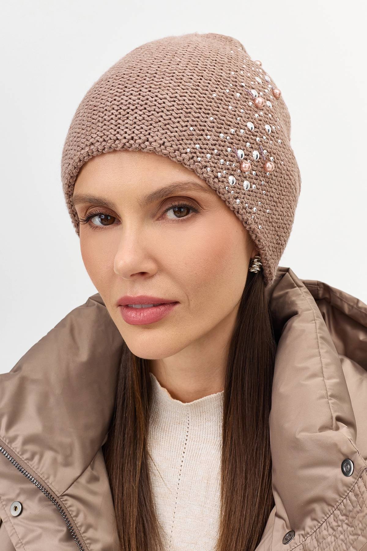 Шапка с декором из мерцающих страз и жемчужин, One