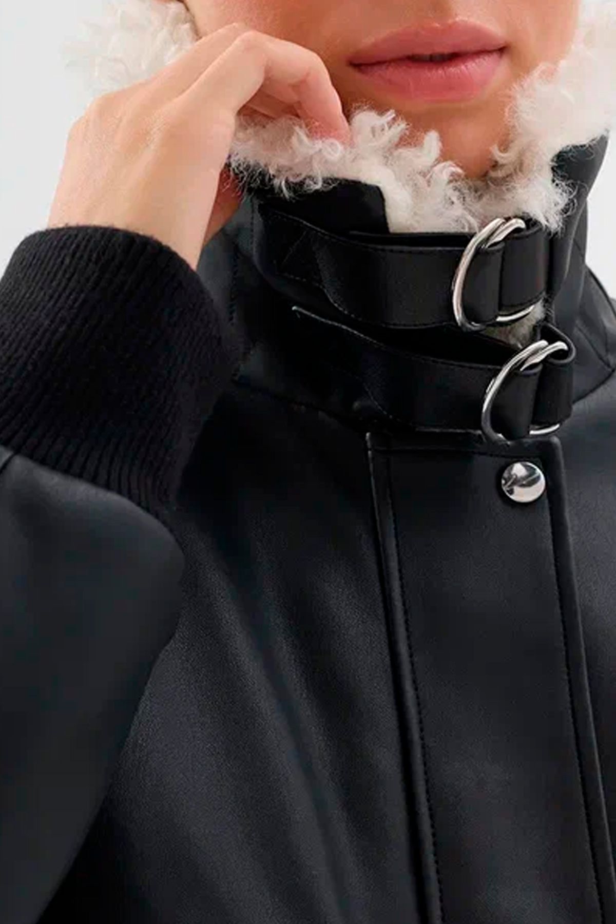 Куртка из полиуретана с несъёмным воротником, 44р