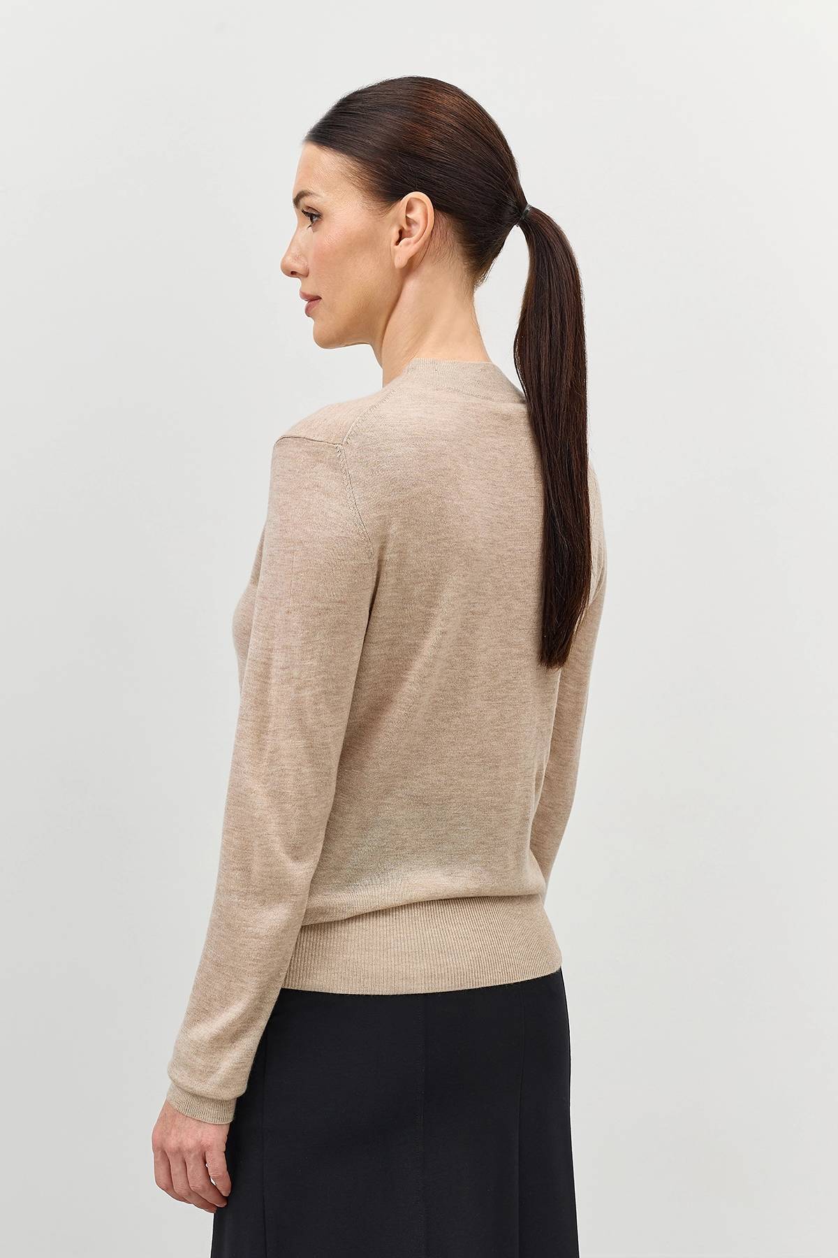 Лимитированная серия бежевый джемпер с палантином, 42