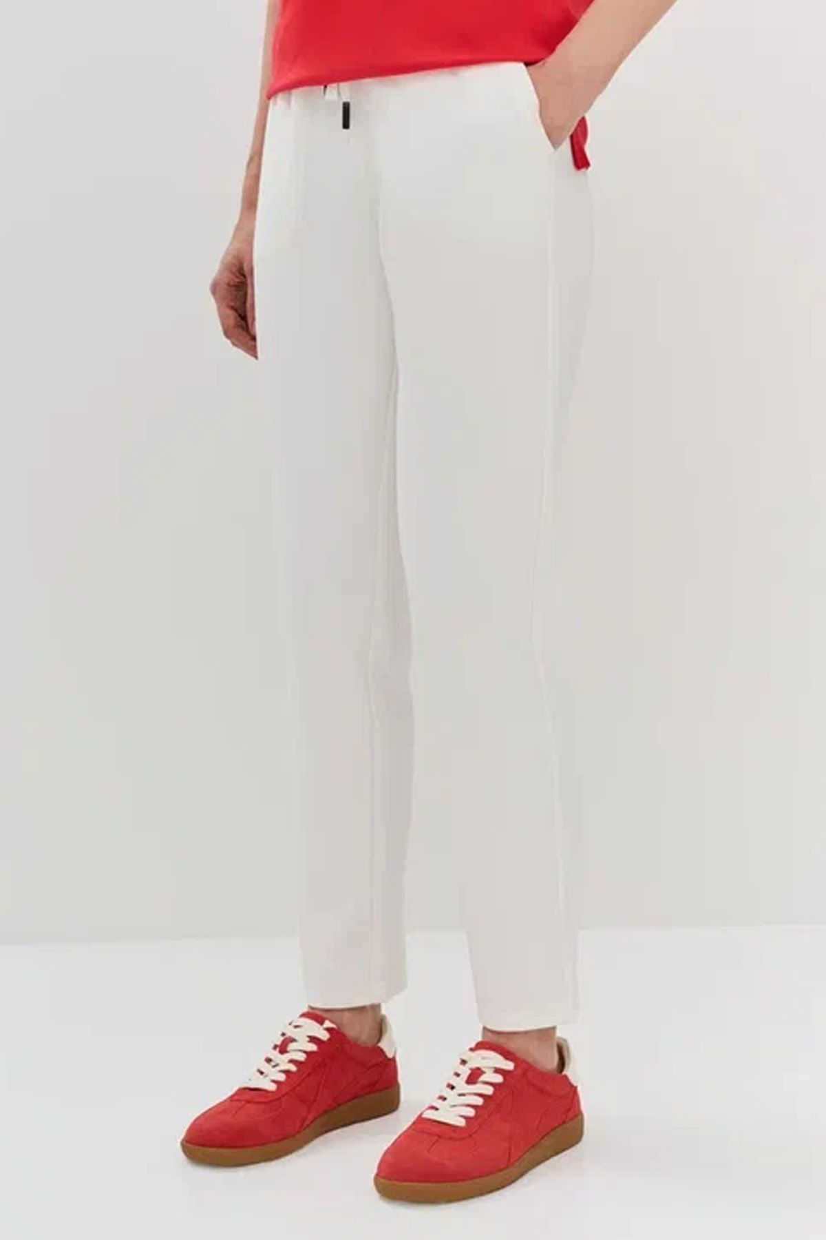 Базовые трикотажные брюки в молочном цвете, 44р