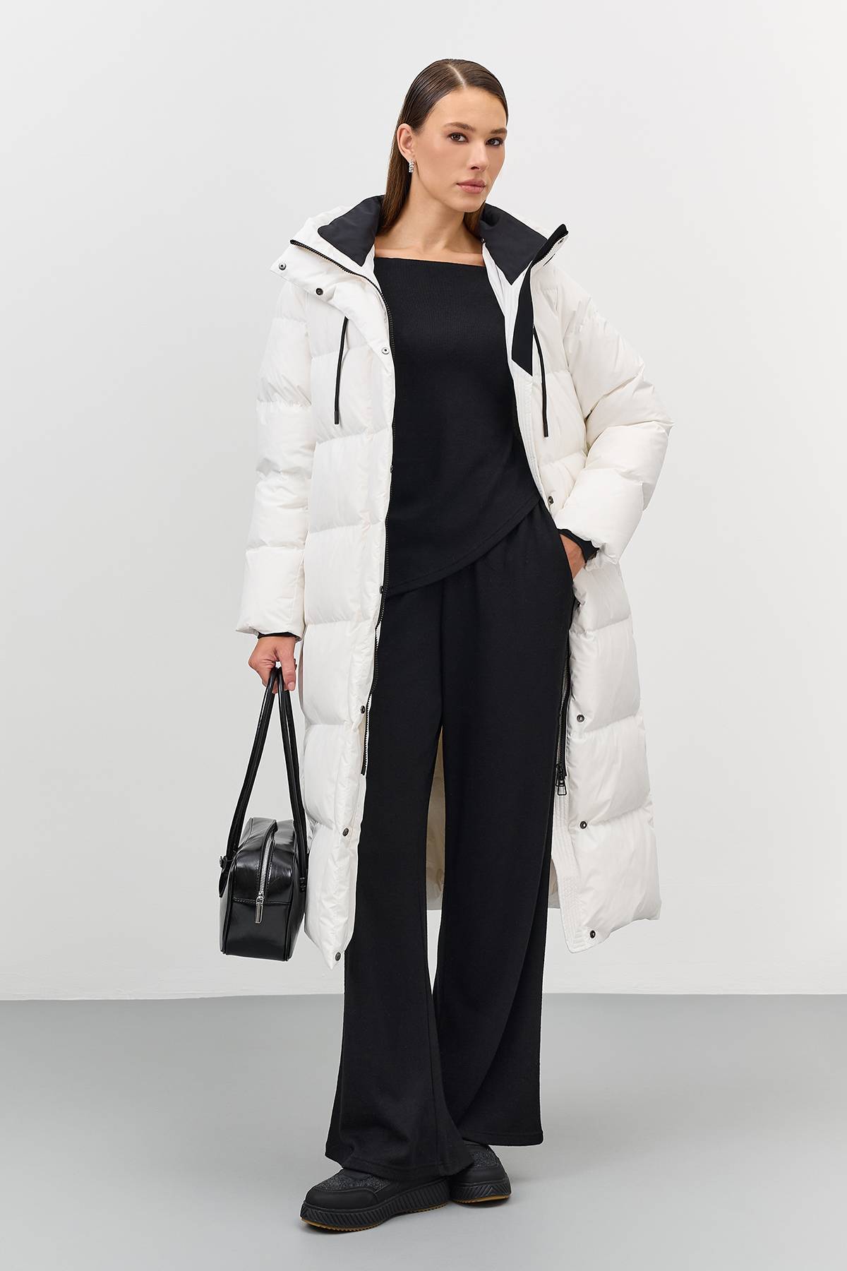 Лимитированная серия белый длинный пуховик на натуральном утеплителе и палантин, 46