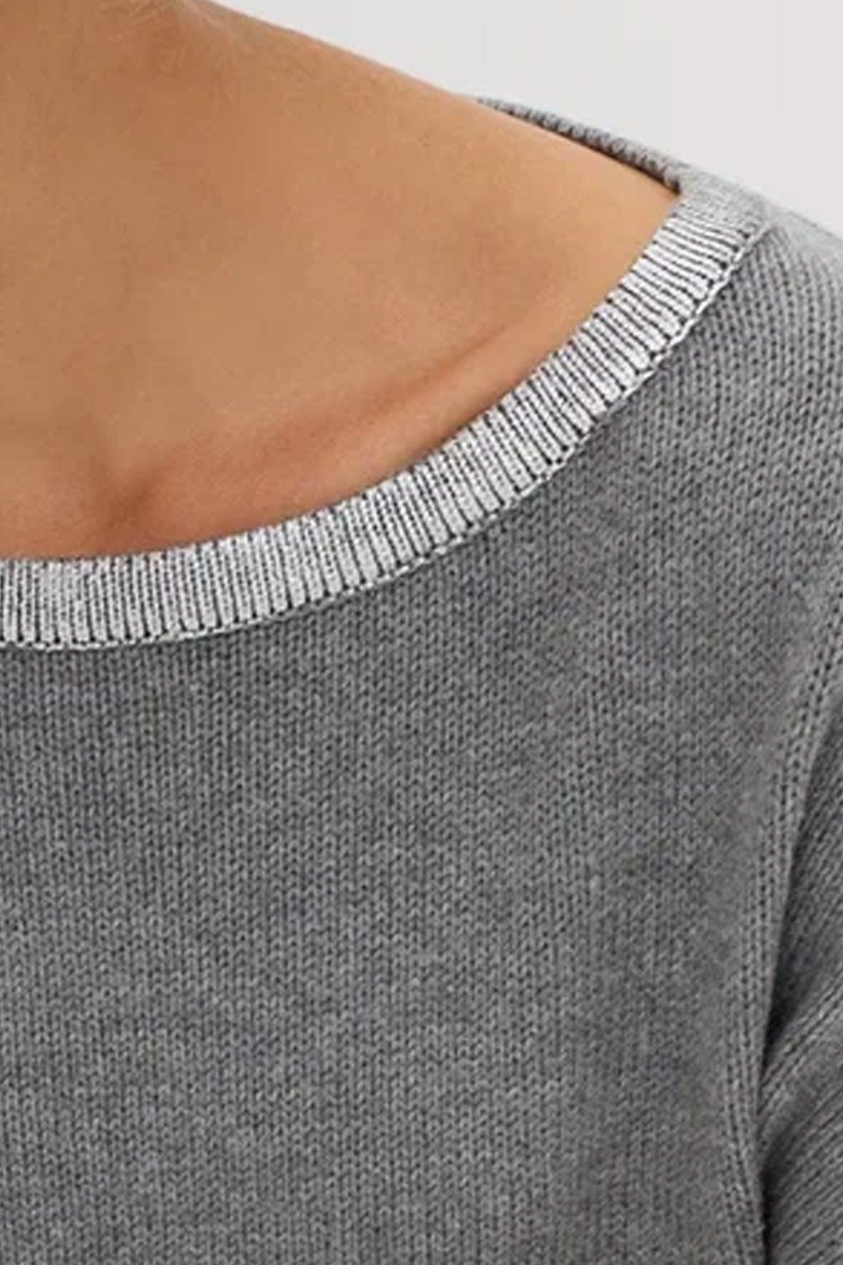 Укороченный трикотажный джемпер с эффектом жидкого металла, 50р