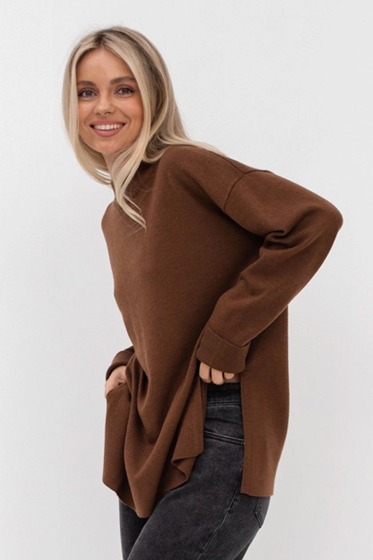 Джемпер со спущенной линией плеча, 52р