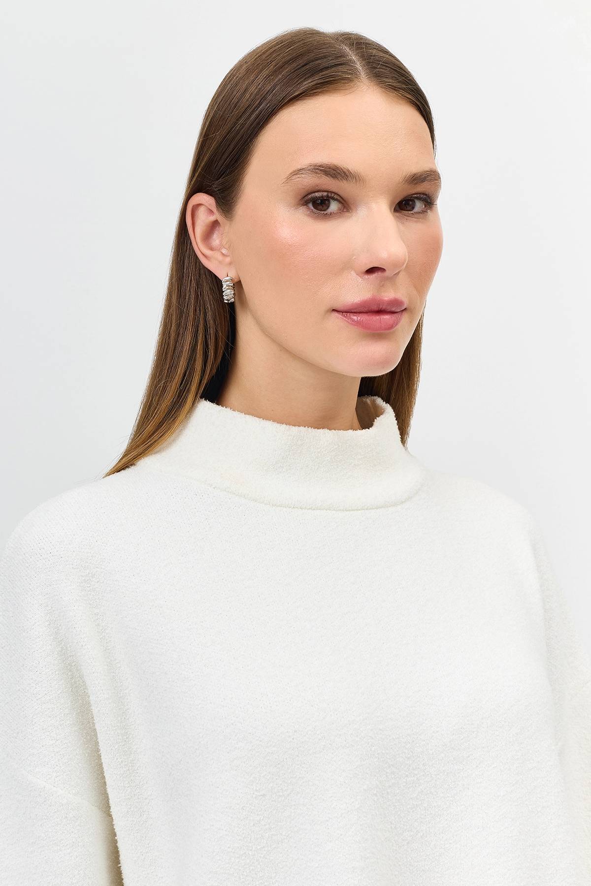 Лимитированная серия джемпер с лиловым палантином, 40