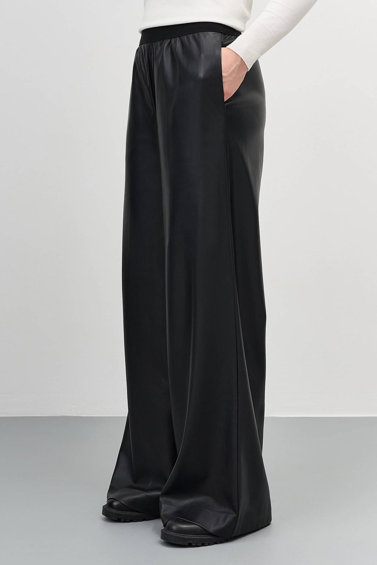 Брюки палаццо из экокожи, 42