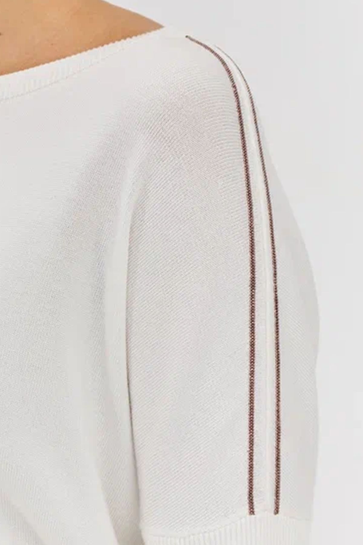 Джемпер белого цвета с укороченным рукавом, 48р