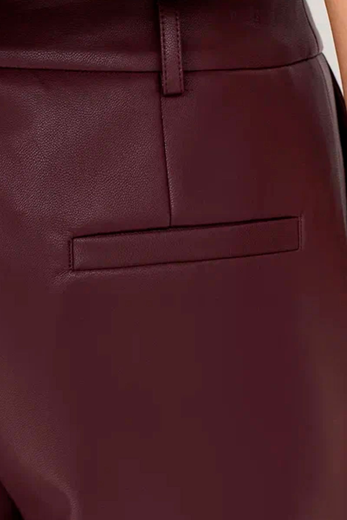 Широкие тёмно-бордовые брюки из полиуретана, 48р
