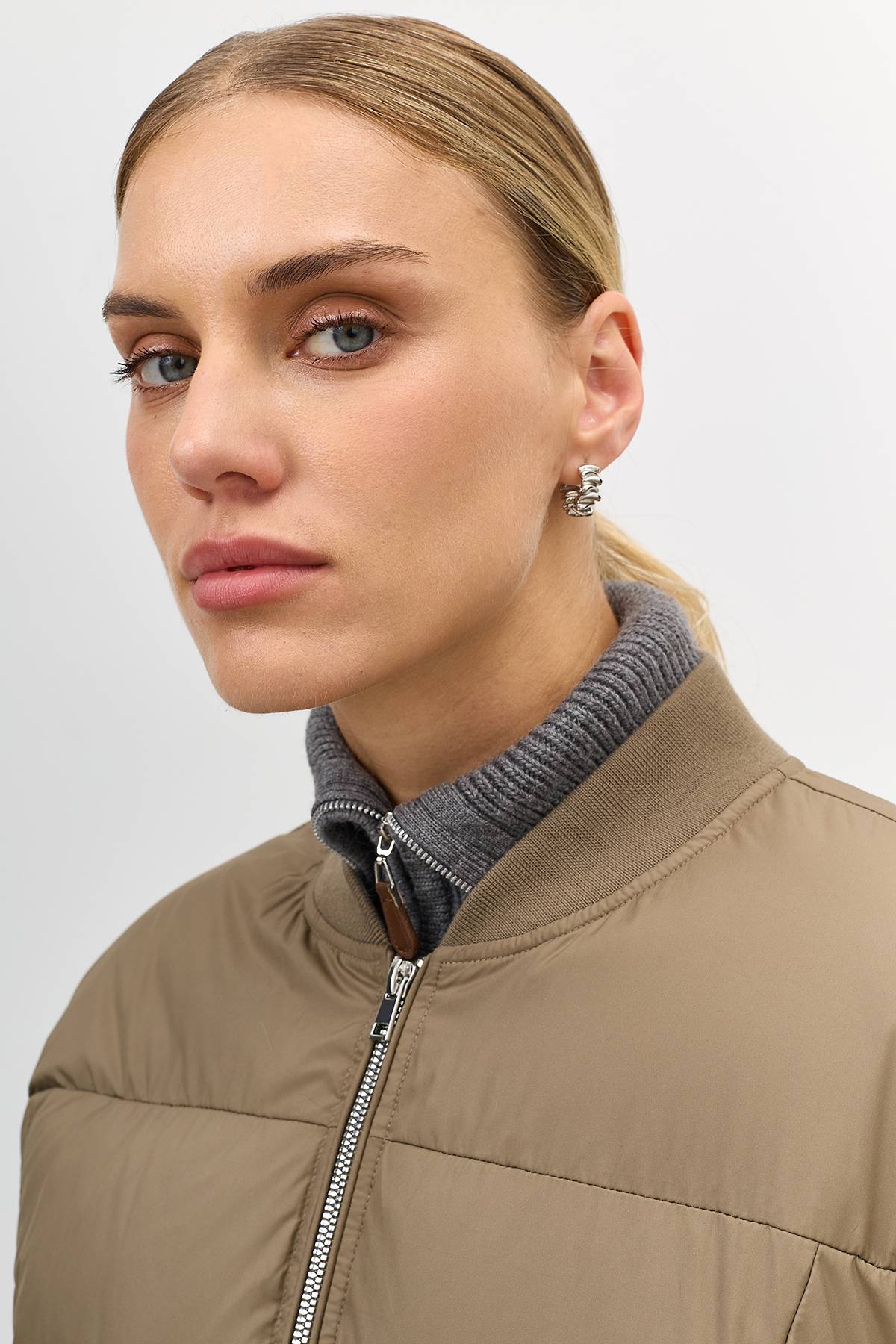 Лимитированная серия куртка с бордовым палантином , 40