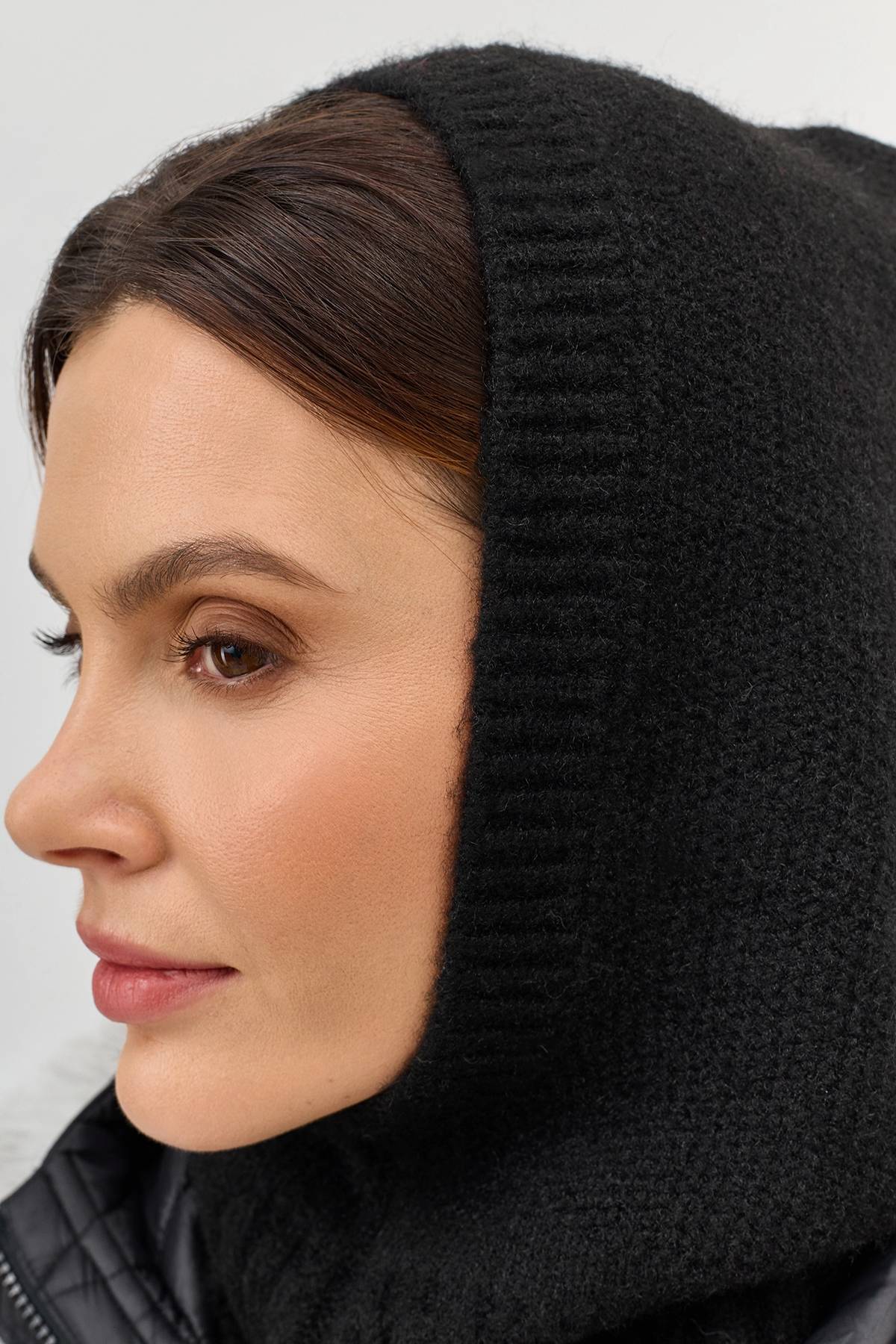 Черный мягкий капор с шерстью, One
