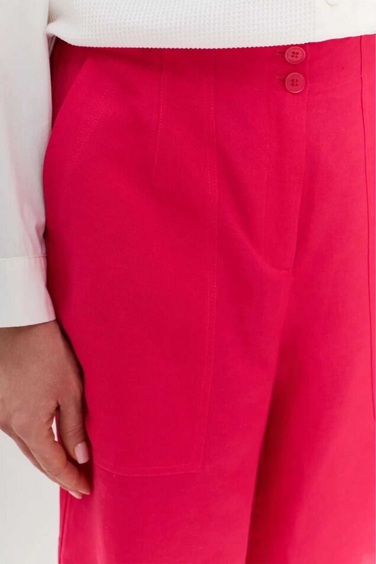 Яркие шорты с карманами, 42р