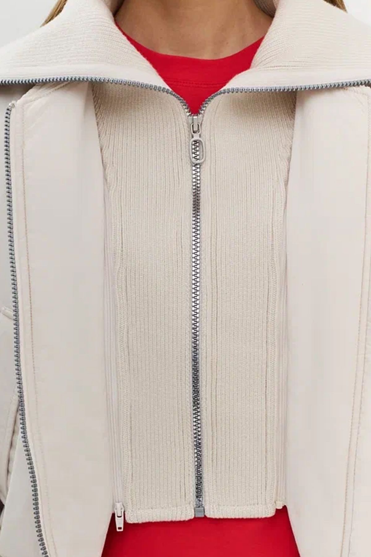 Куртка-бомбер с трикотажной манишкой на молнии, 50р