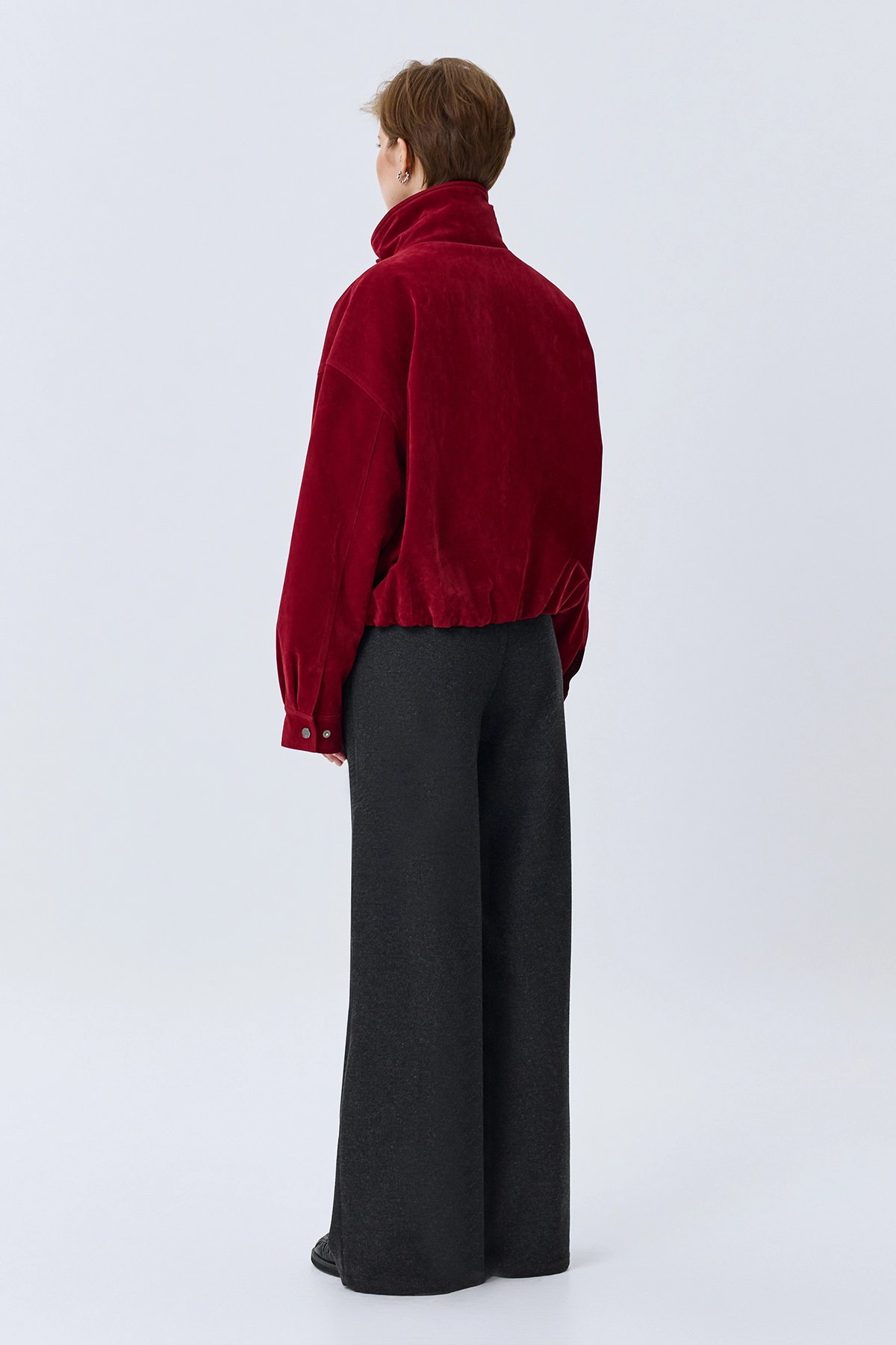 Oversize бомбер из искусственной замши, темно-красный, 50