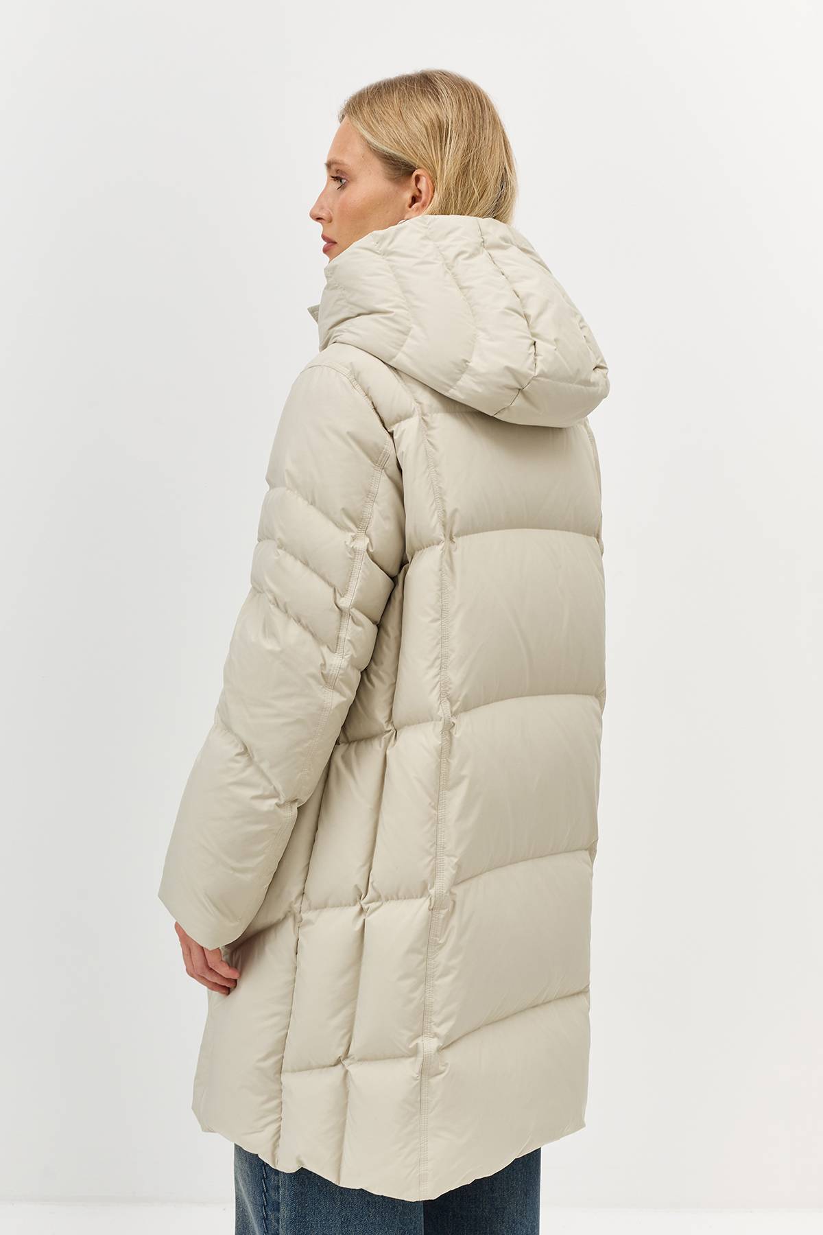 Лимитированная серия теплый пуховик с фигурной стежкой с палантином, 38