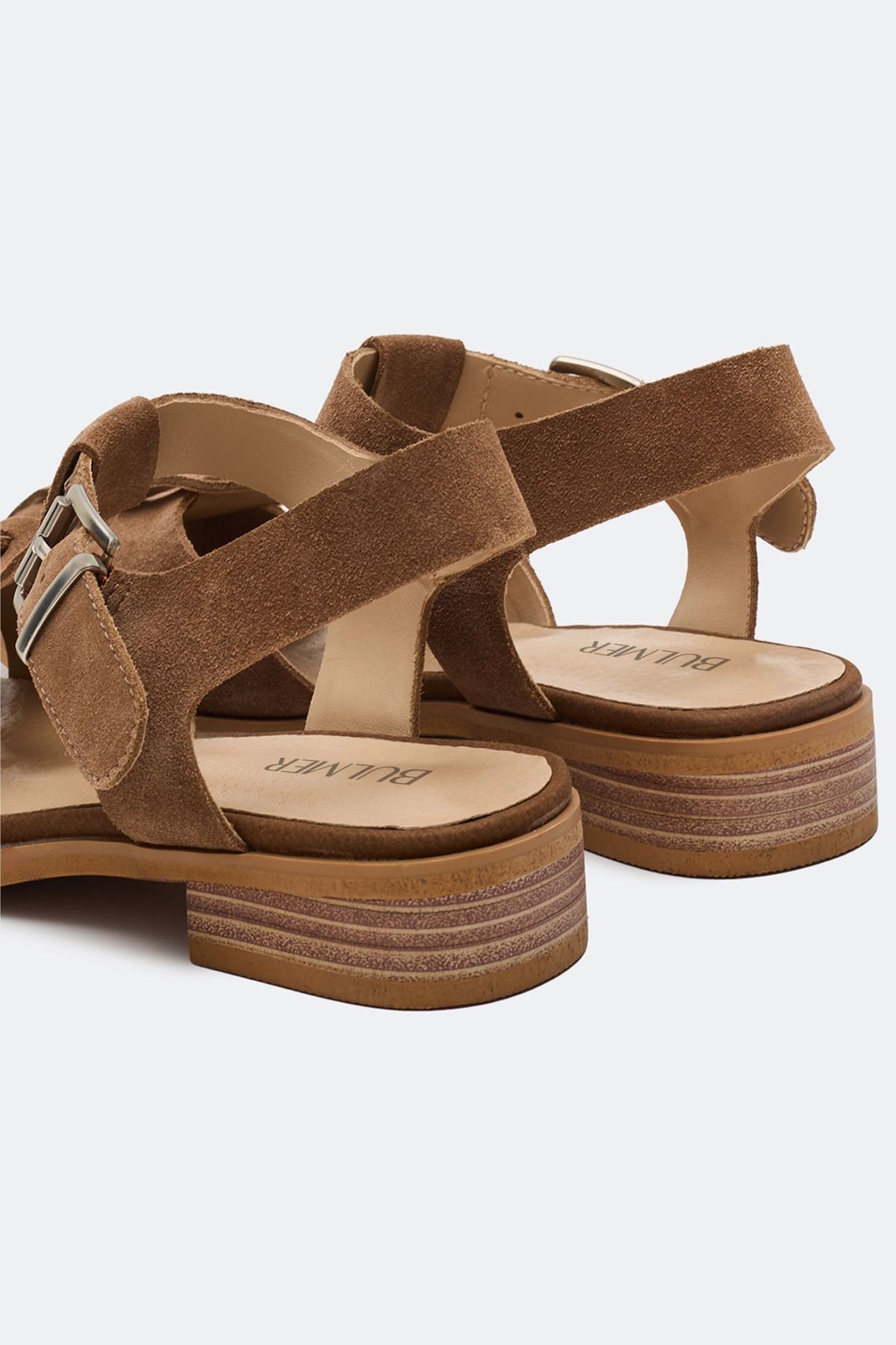 Босоножки из натуральной замши на низком каблуке, 37р