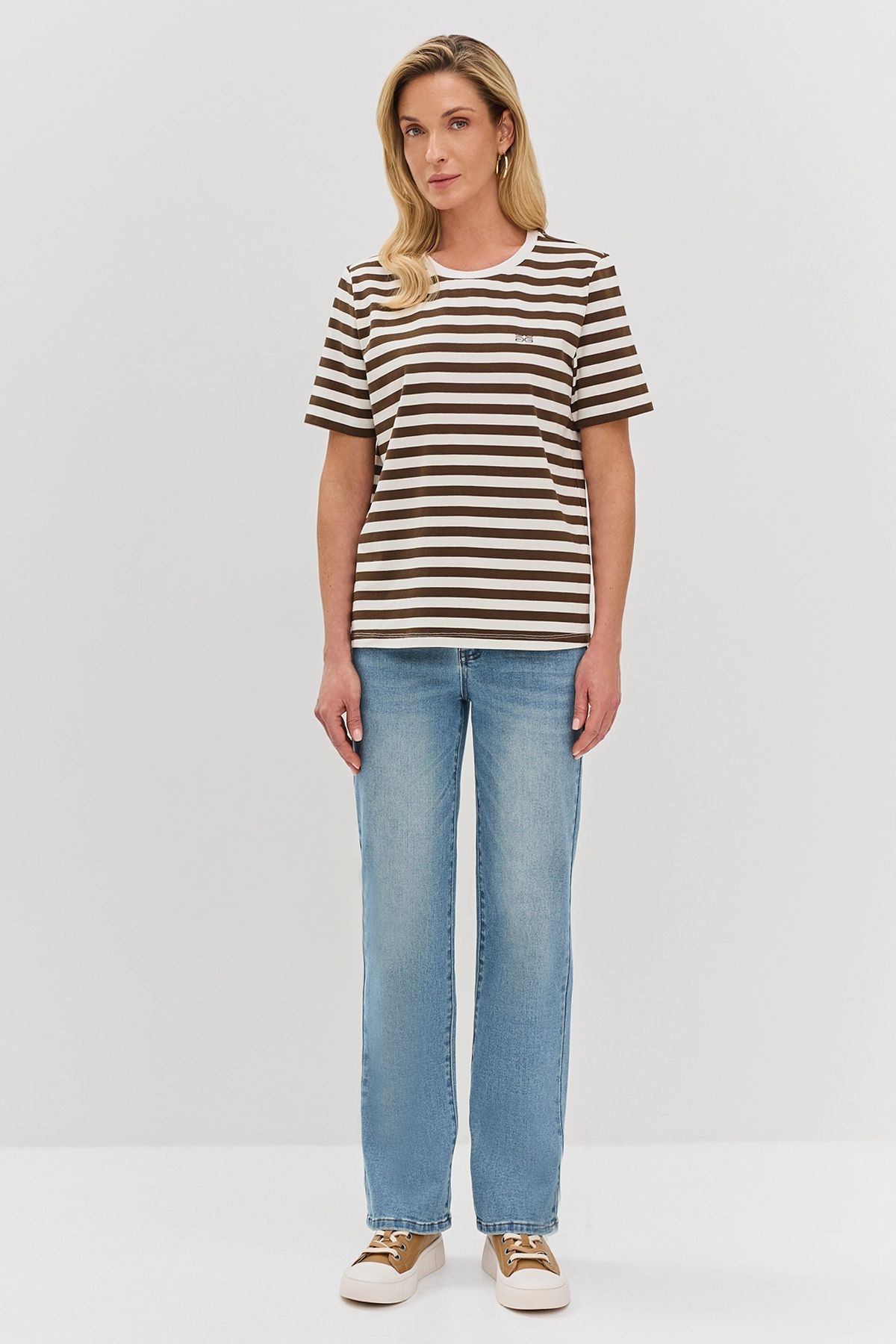 футболка с полосатым принтом и брендированной вышивкой, 48р