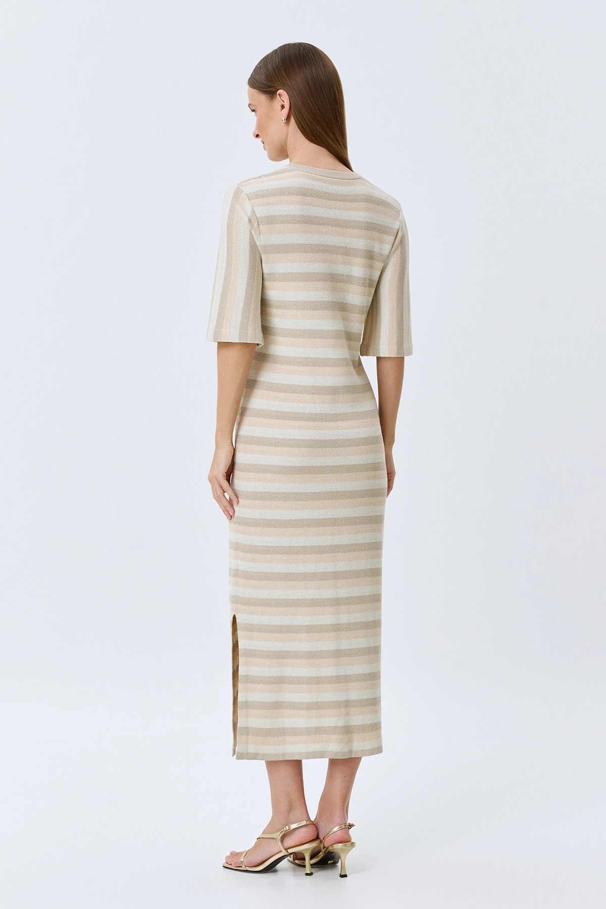 Вязаное платье в полоску, 44