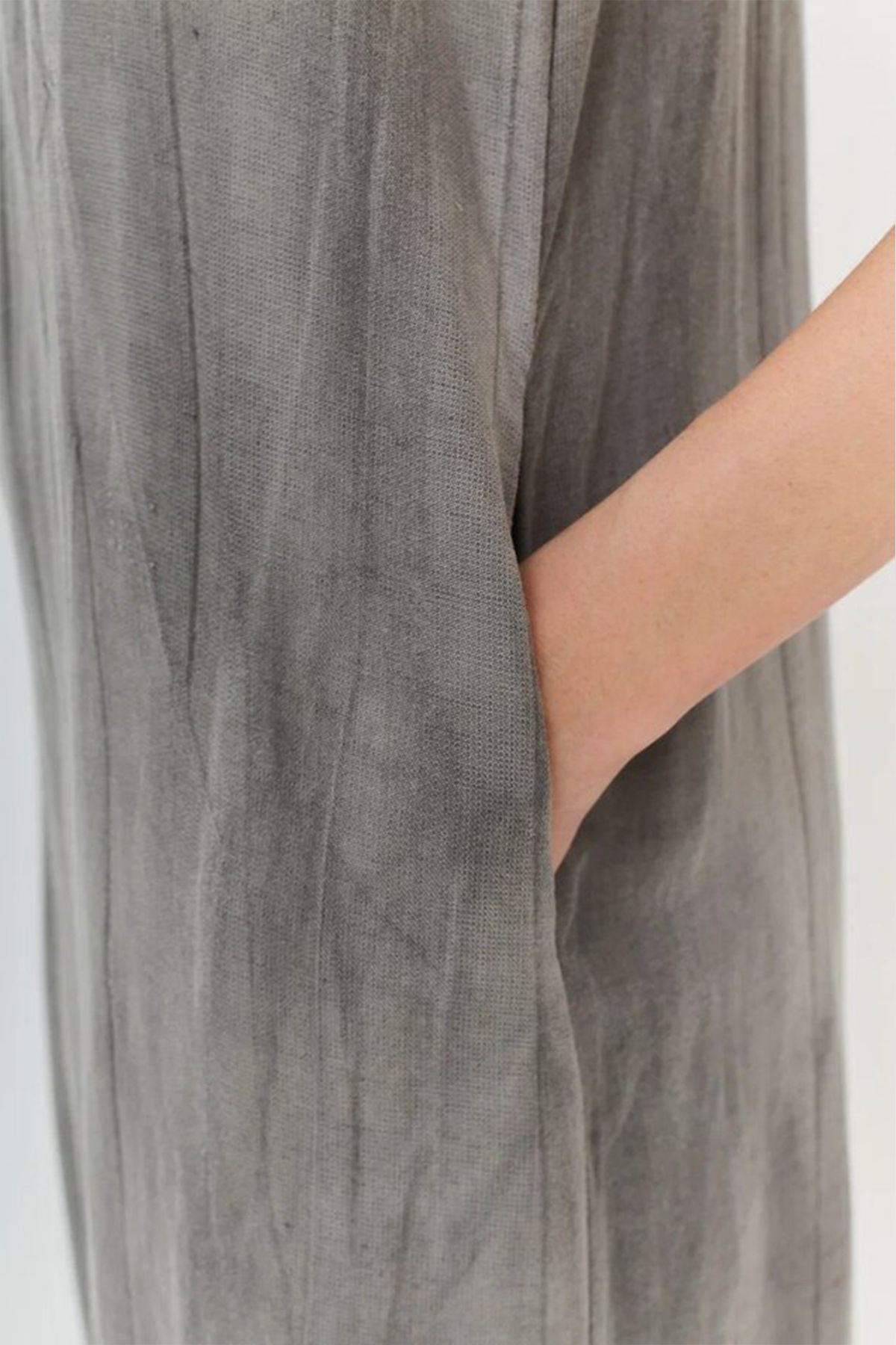 Элегантное платье с потёртостями, 44р