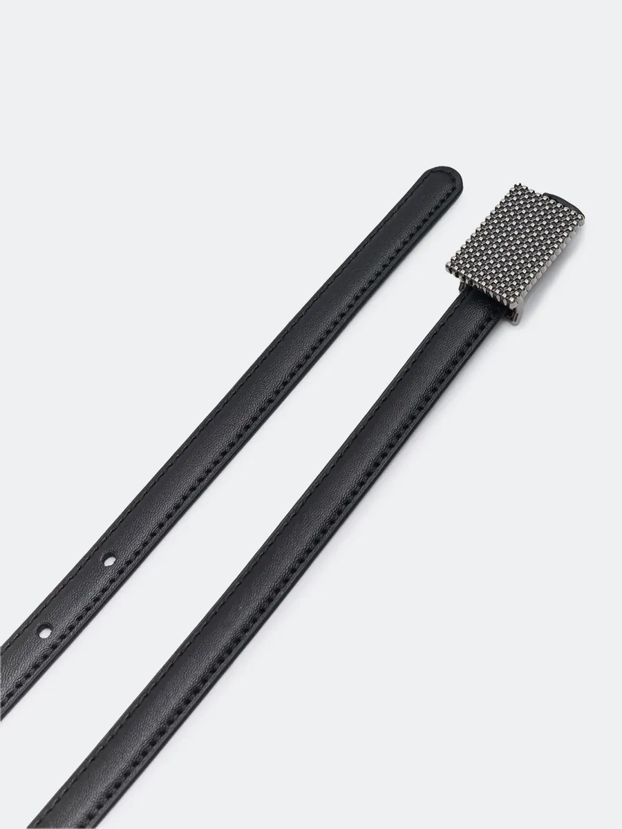Узкий кожаный ремень с украшенной пряжкой, S