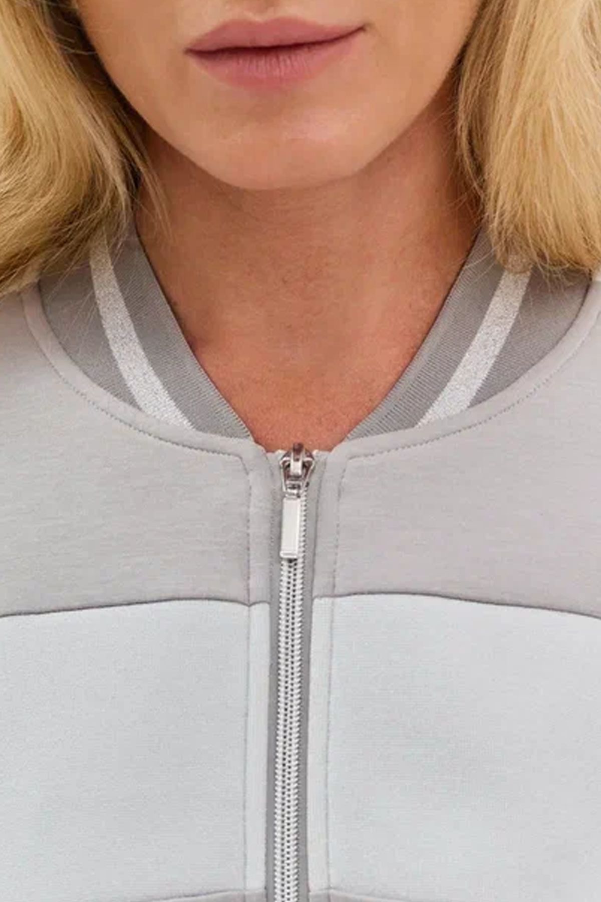 Жакет-бомбер с кулисой на талии, 52р