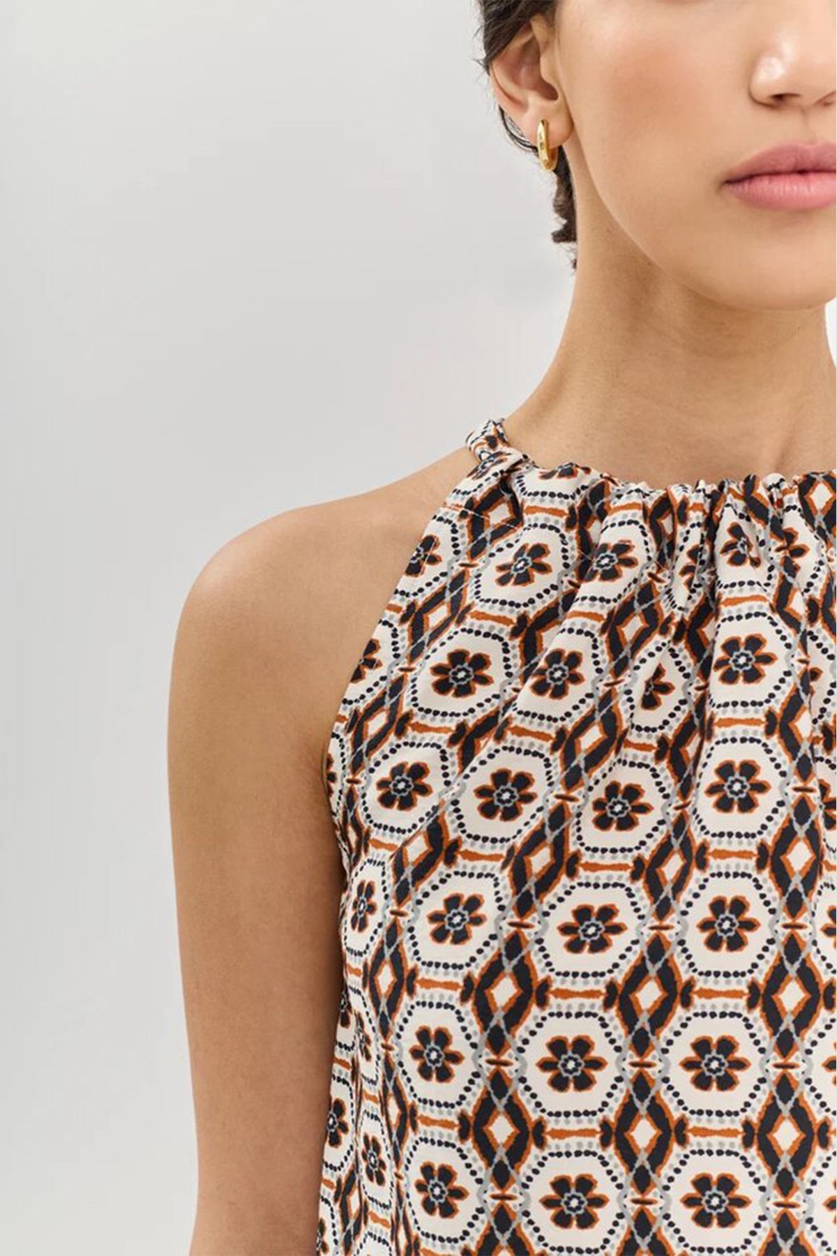 Топ с абстрактным принтом, 50р