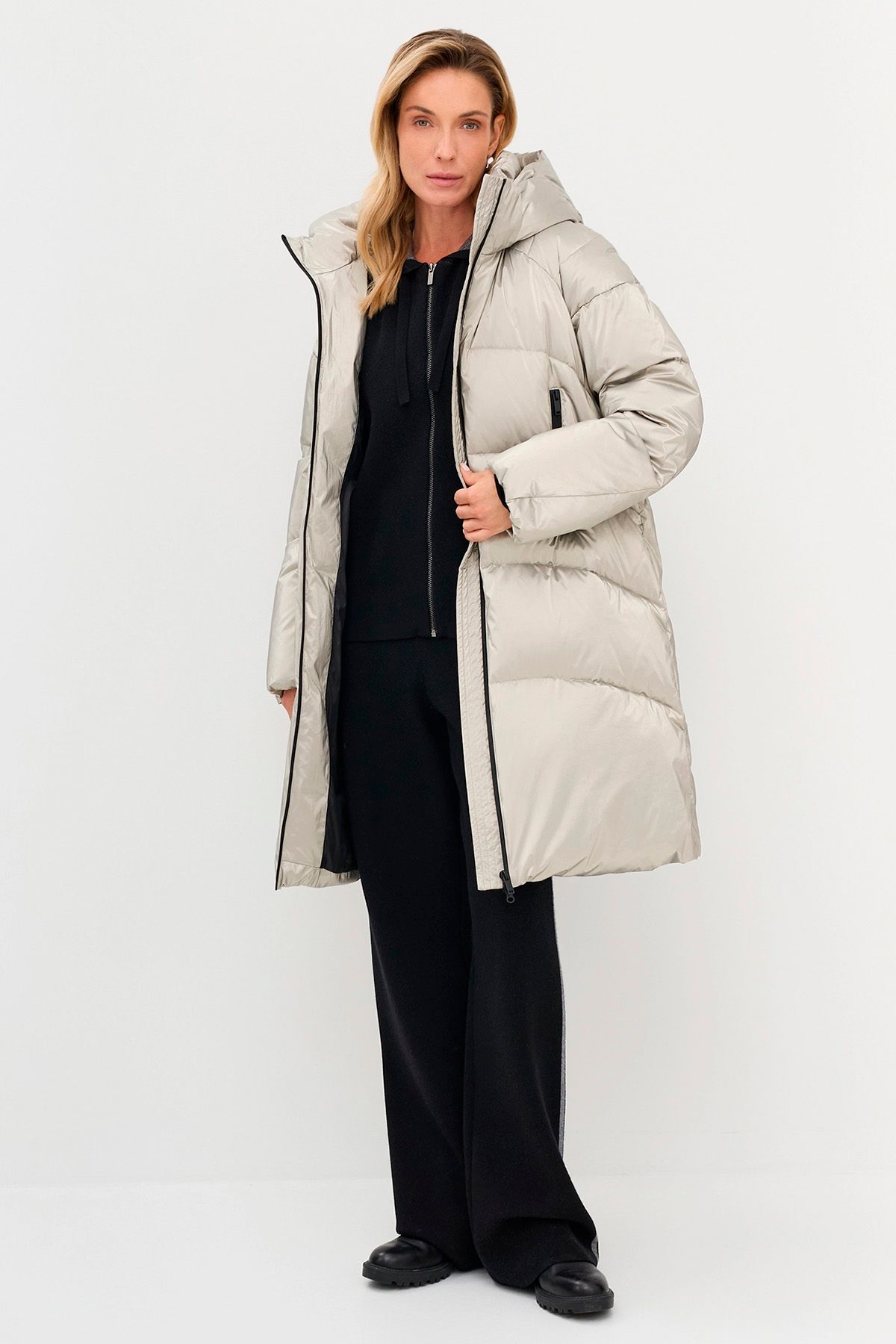 Пальто из фольгированной ткани, 42р