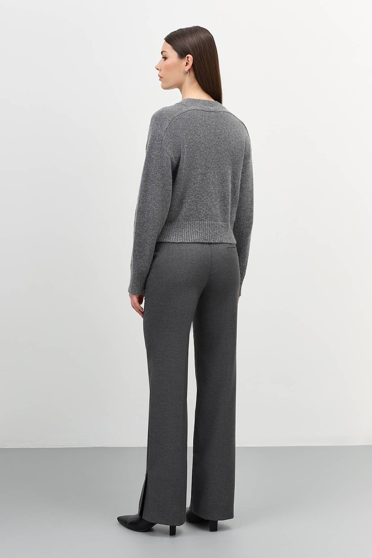 Лимитированная серия пушистый серый джемпер с ангорой и ремень, 40