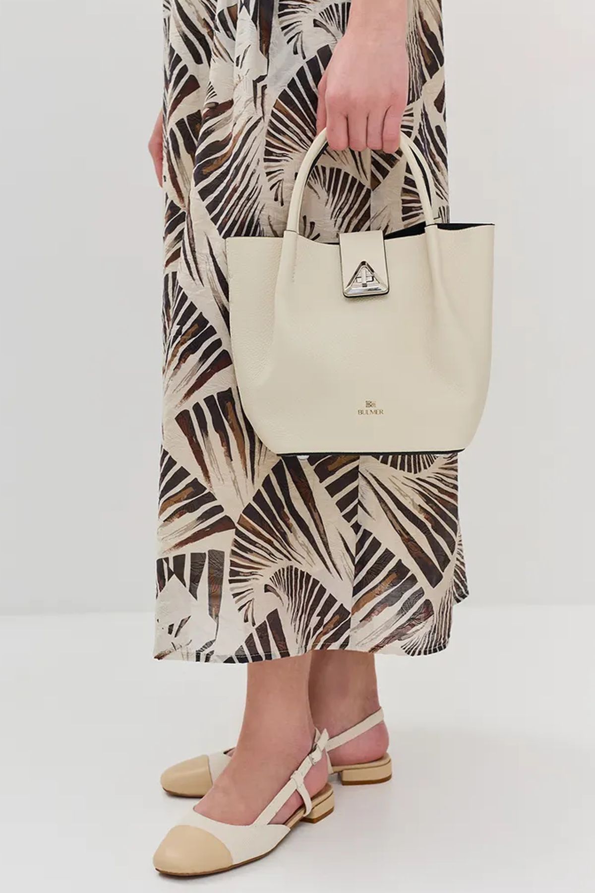 Сумка из фактурной натуральной кожи с кошельком в комплекте, One