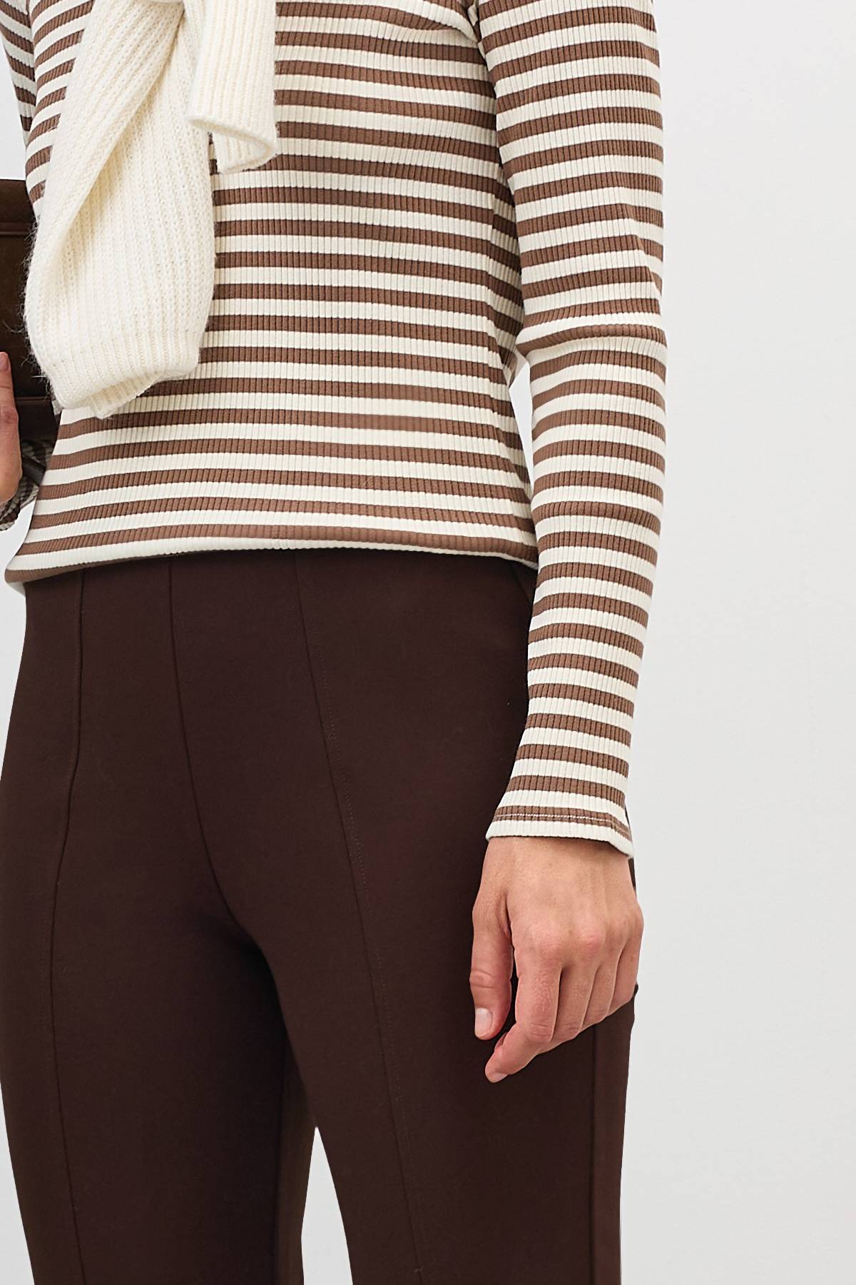 Трикотажные брюки с рельефами, 42