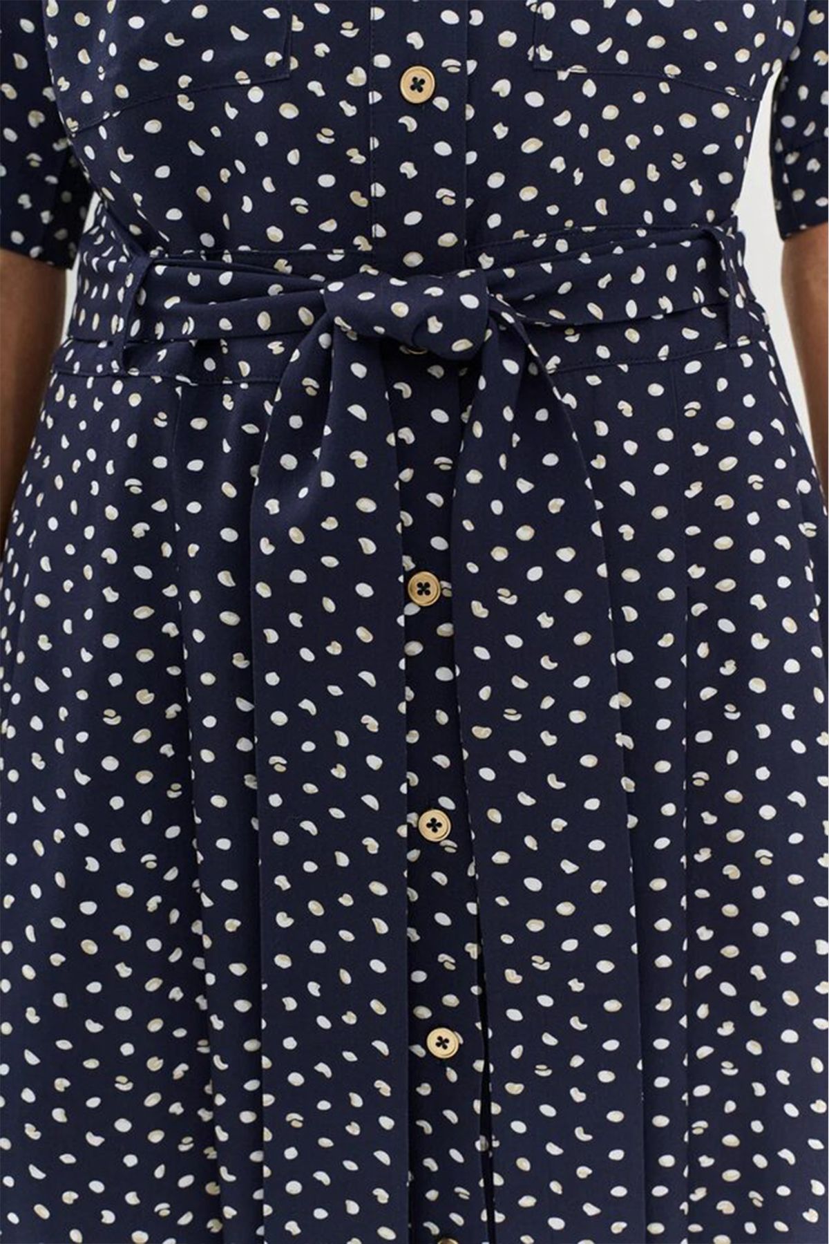 Платье-рубашка в горошек, 50р