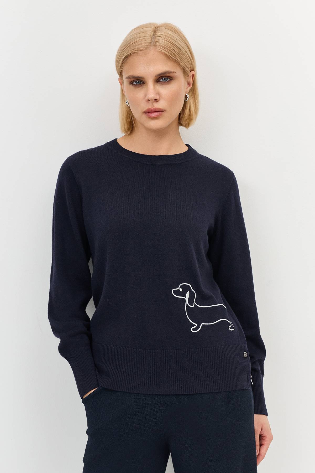 Лимитированная серия джемпер с контрастной вышивкой и ремень, 34