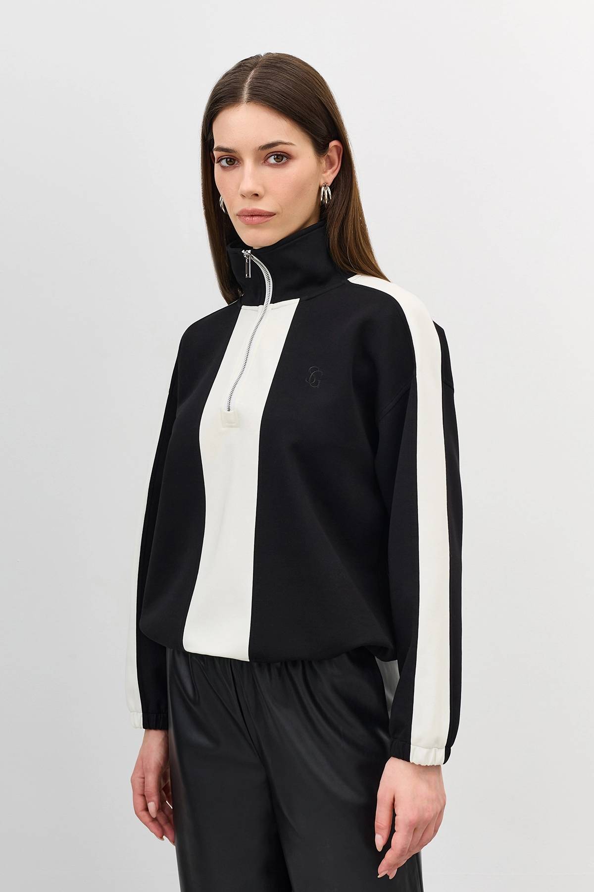 Лимитированная серия джемпер с синим палантином, 40