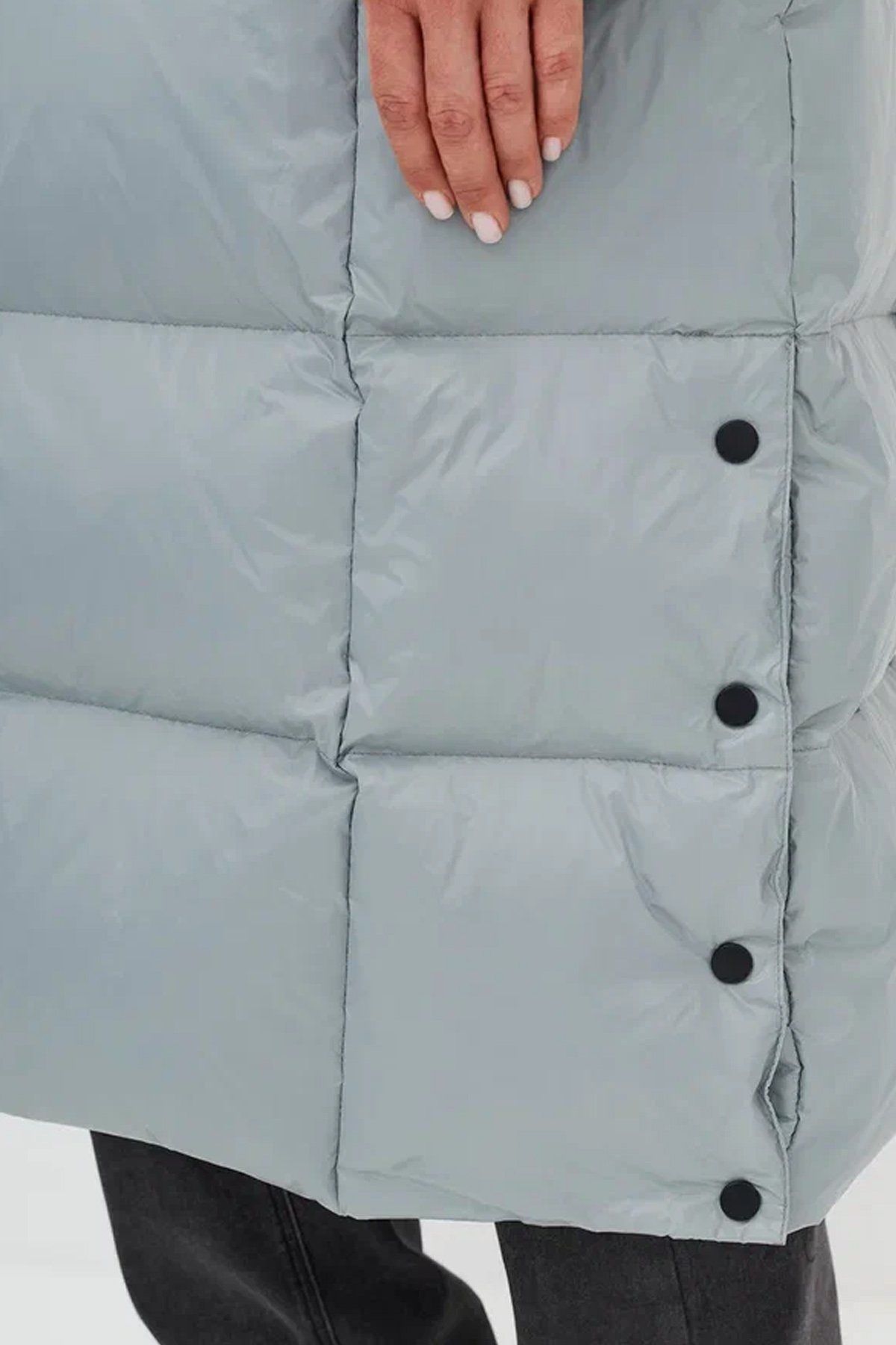 Пуховое пальто с контрастными деталями, 52р