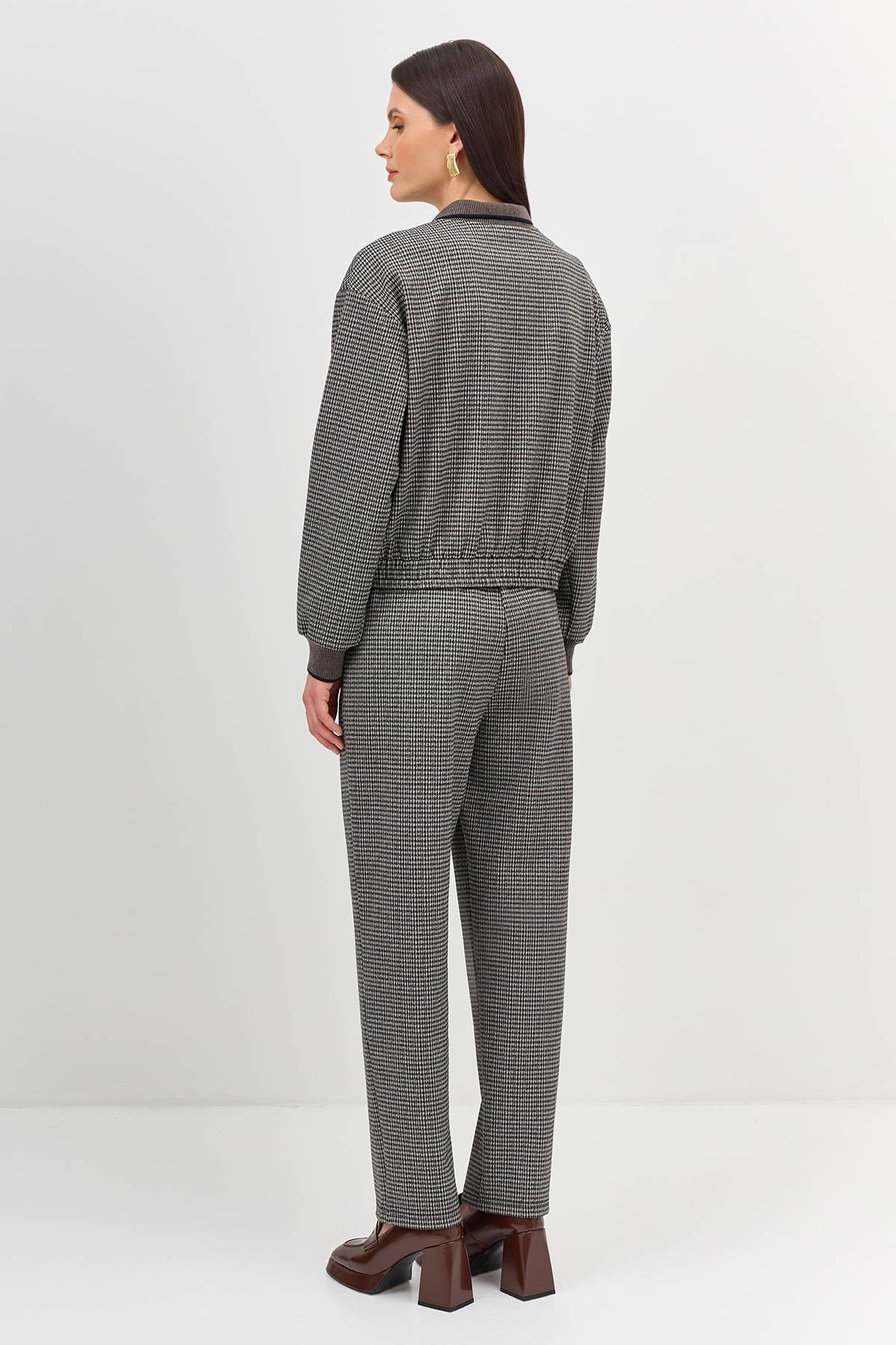 Лимитированная серия бомбер в мелкую клетку с палантином, 46