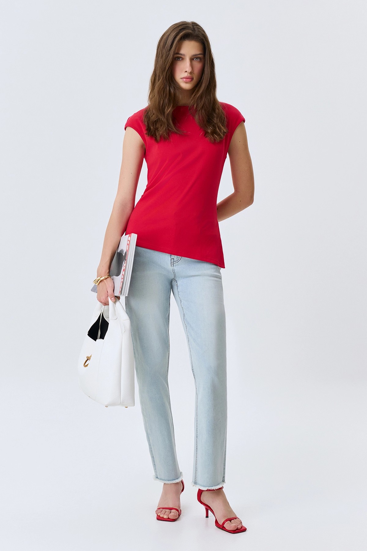 Светлые зауженные джинсы, 52