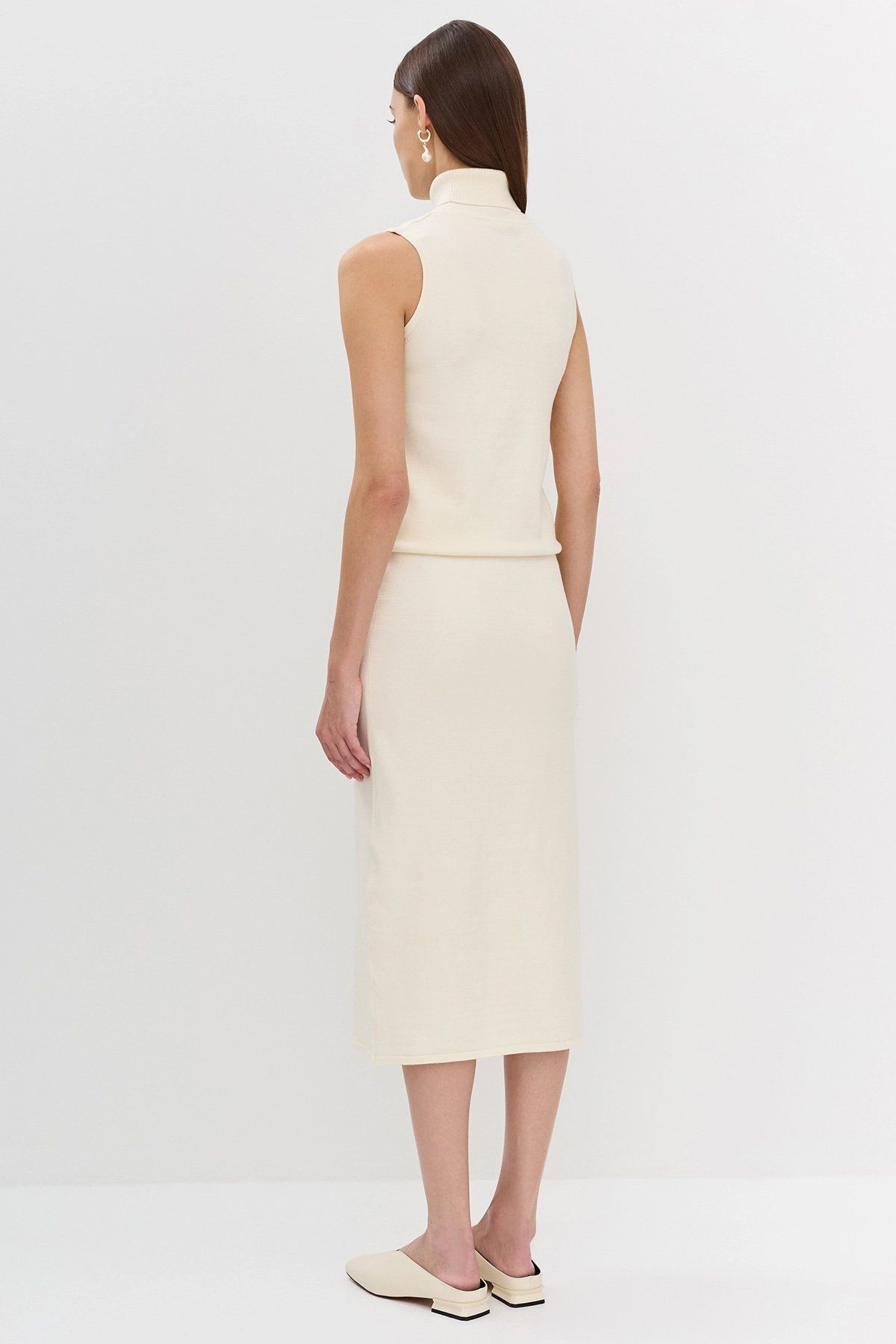 Трикотажная юбка-карандаш с резинкой на талии, 46р