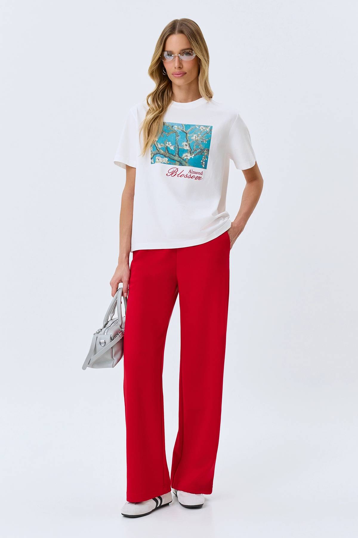 Oversize футболка с вышивкой и принтом, 50